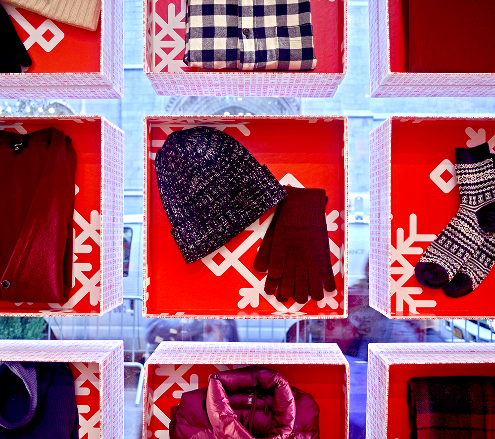 Final display boxes with folded product