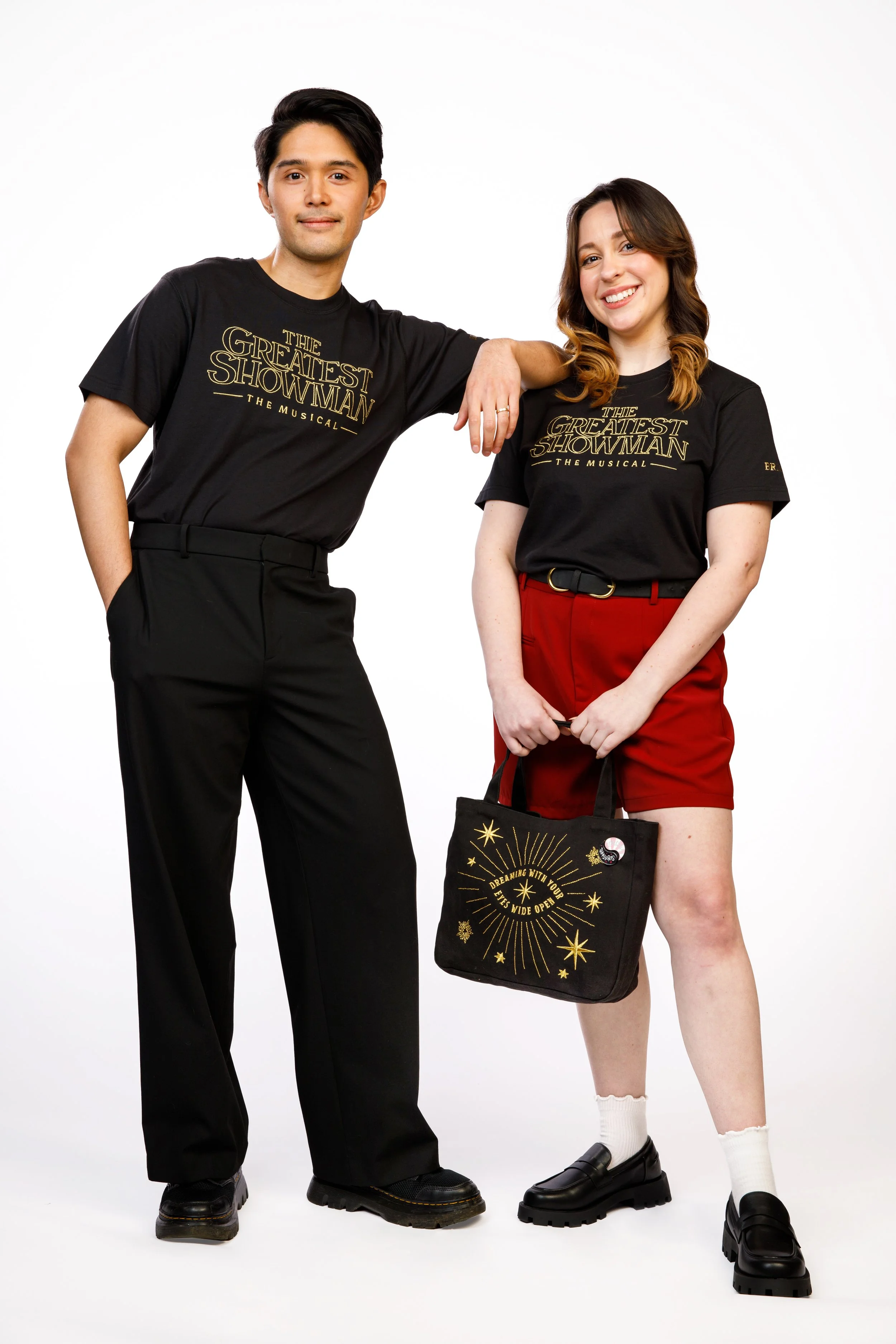 TGS_MODEL_LOGO TEE_GROUP_01.jpg