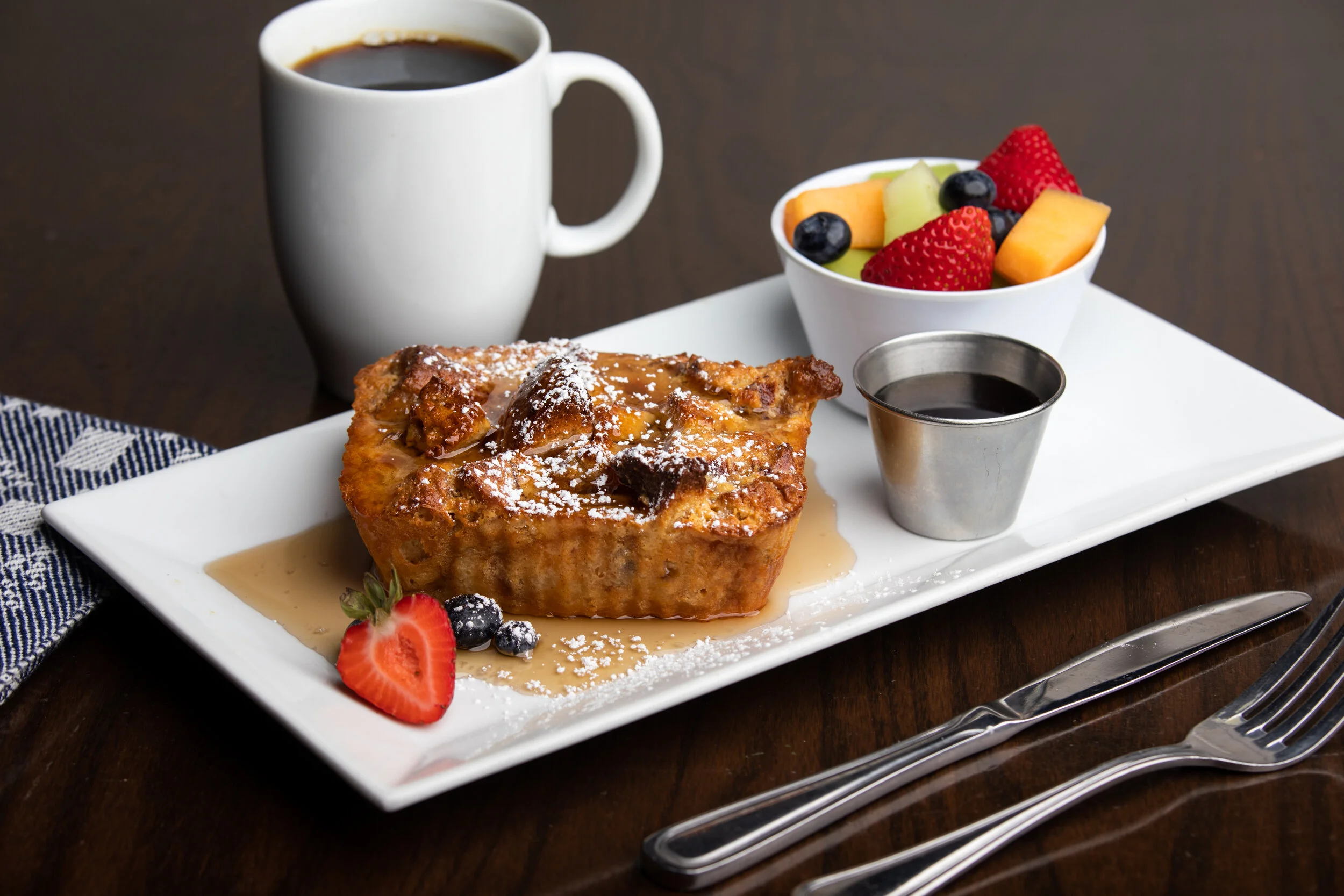 lakeoconeelife.com // Farmview Market