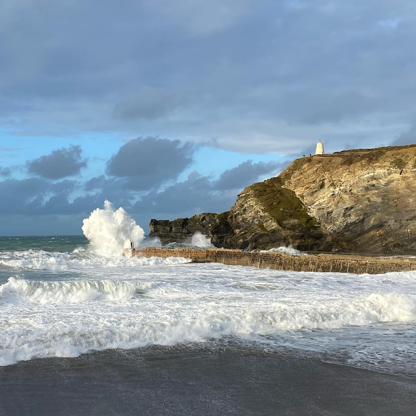 Big seas at Portreath this afternoon. #portreath