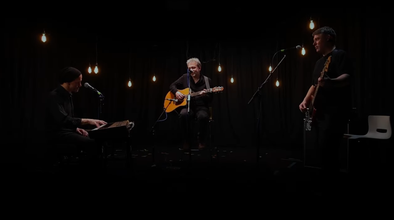 Unbelievable Truth - Rich Inner Life - live acoustic