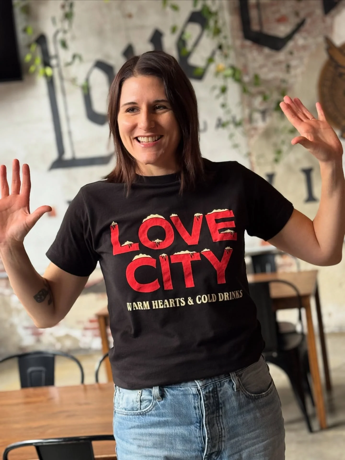 Holiday gifts handled!🎄🎁 Who doesn&rsquo;t want one of these cute new T-shirts?! And everyone who requested a pullover HOODIE got their wish! It&rsquo;s so warm and comfy🔥🍻 Loving these new designs by our team at @truehandsociety 

#HolidayGifts 