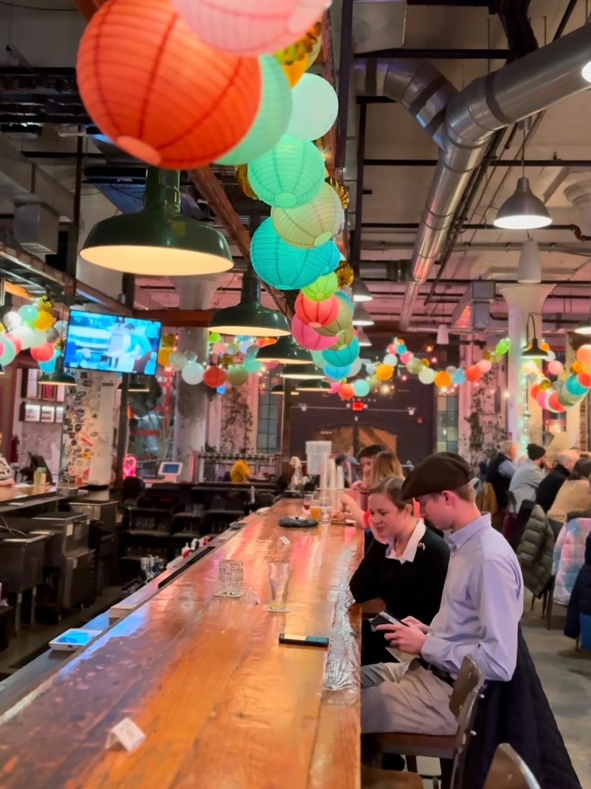 Ah, the day after Christmas...when we finally emerge from the wreckage of wrapping paper, food comas, and too much sugar🎁🎄🍭 If you decide to change out of your pajamas and venture into the world, we have a cozy taproom and a delicious cocktail mad