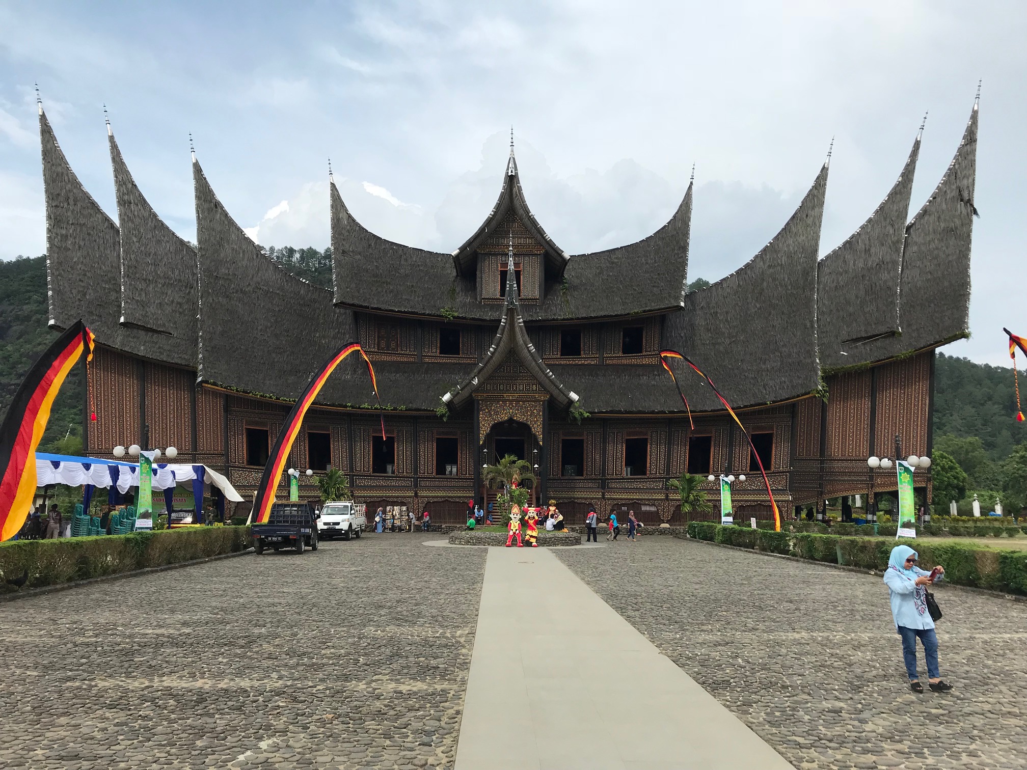 padang The Royal Pagaruyuang Palace at Batusangkar.jpg