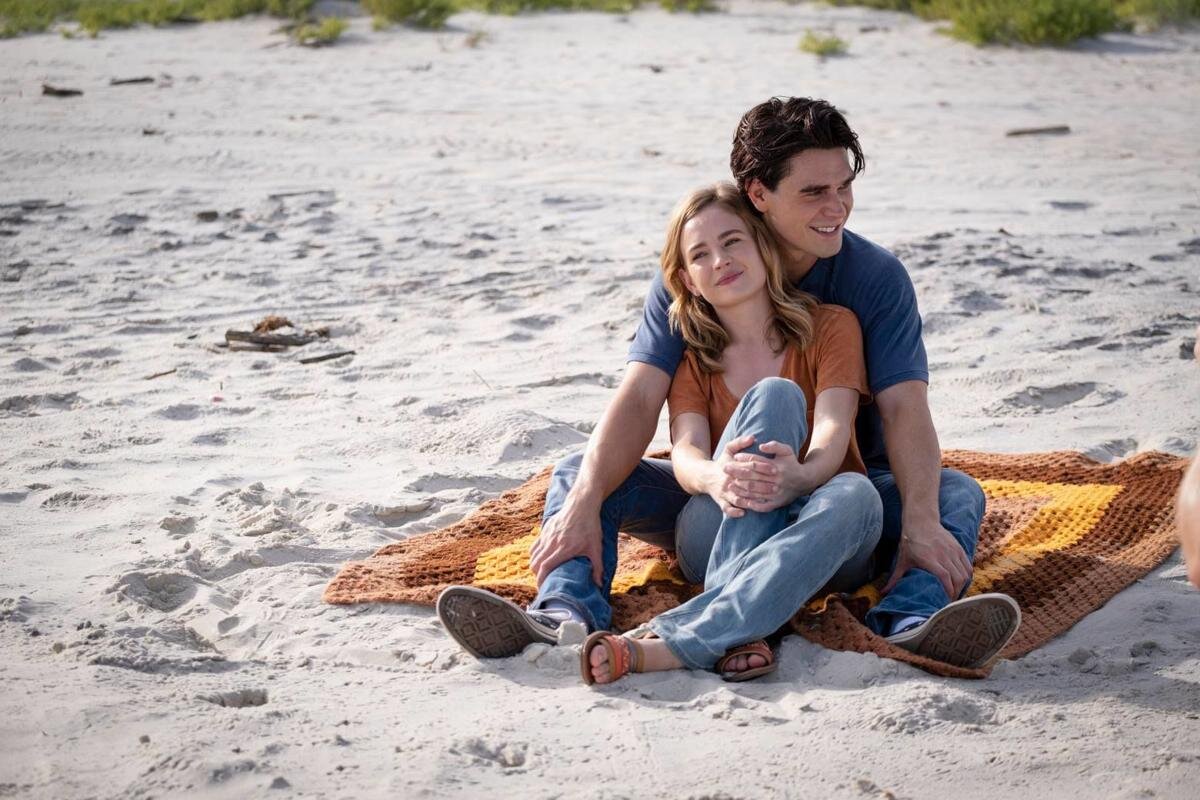 A still image from the movie I Still Believe . Photo by Lionsgate.
