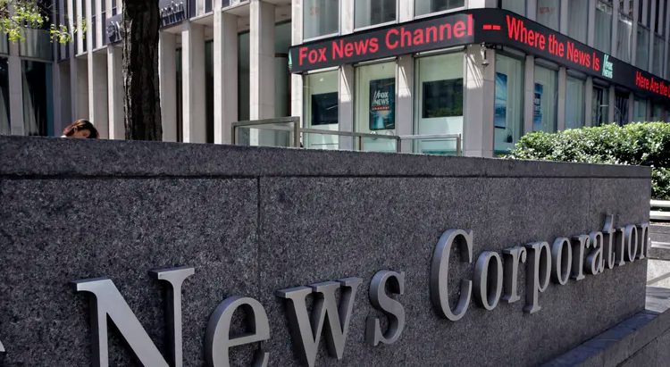 Data on TV Viewership Shows White Evangelicals Love Fox News, Muslims and Hindus Watch CNN