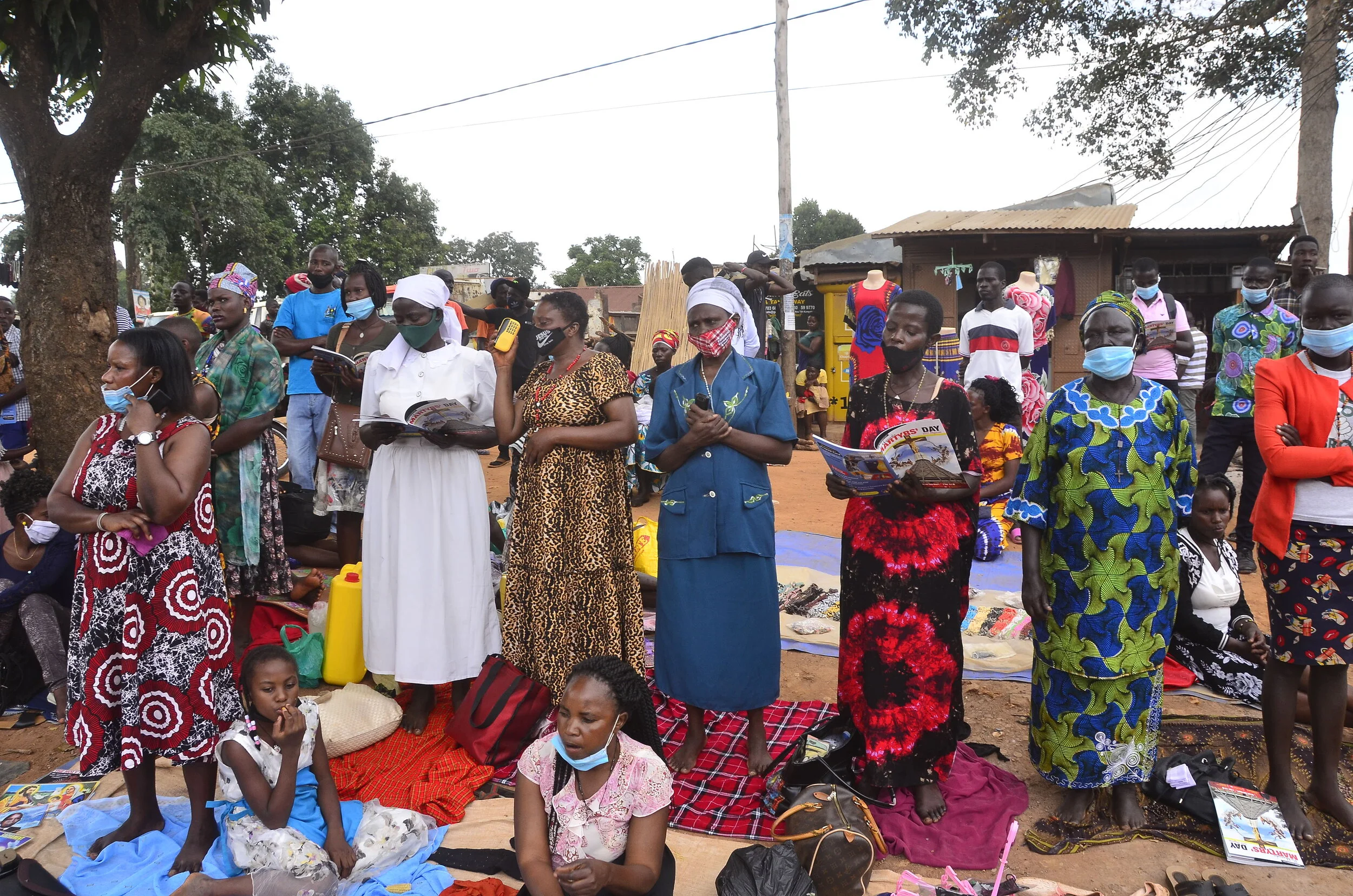 Ugandan clergy: Internet tax prevents access to online church in lockdown