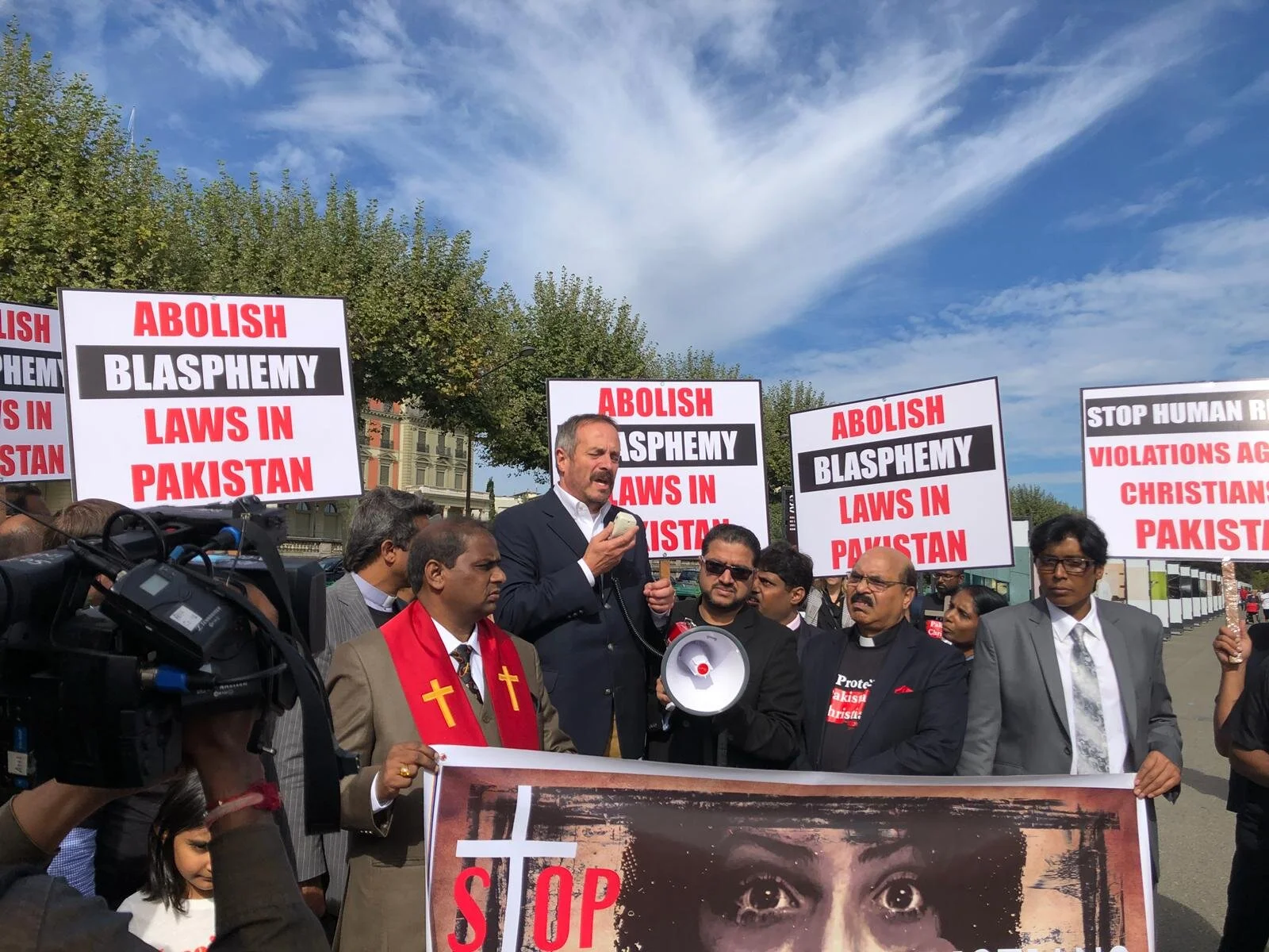 From New York To Pakistan, Brothers Fight Blasphemy Accusation