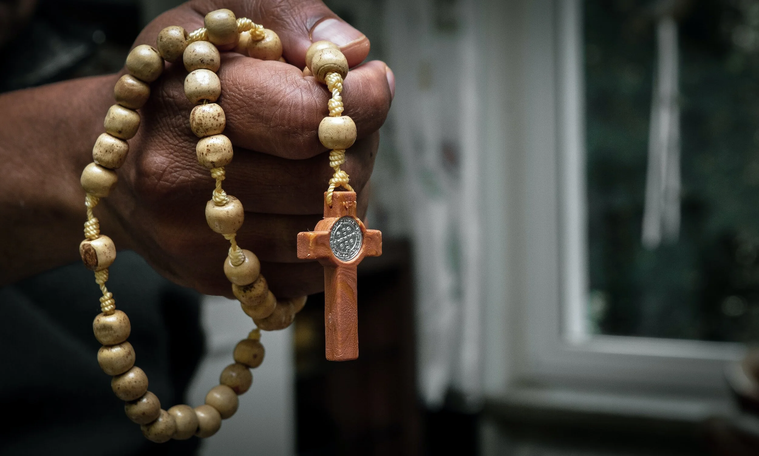 Spanish Catholics Recite Rosaries In Defiance Of Government Ban