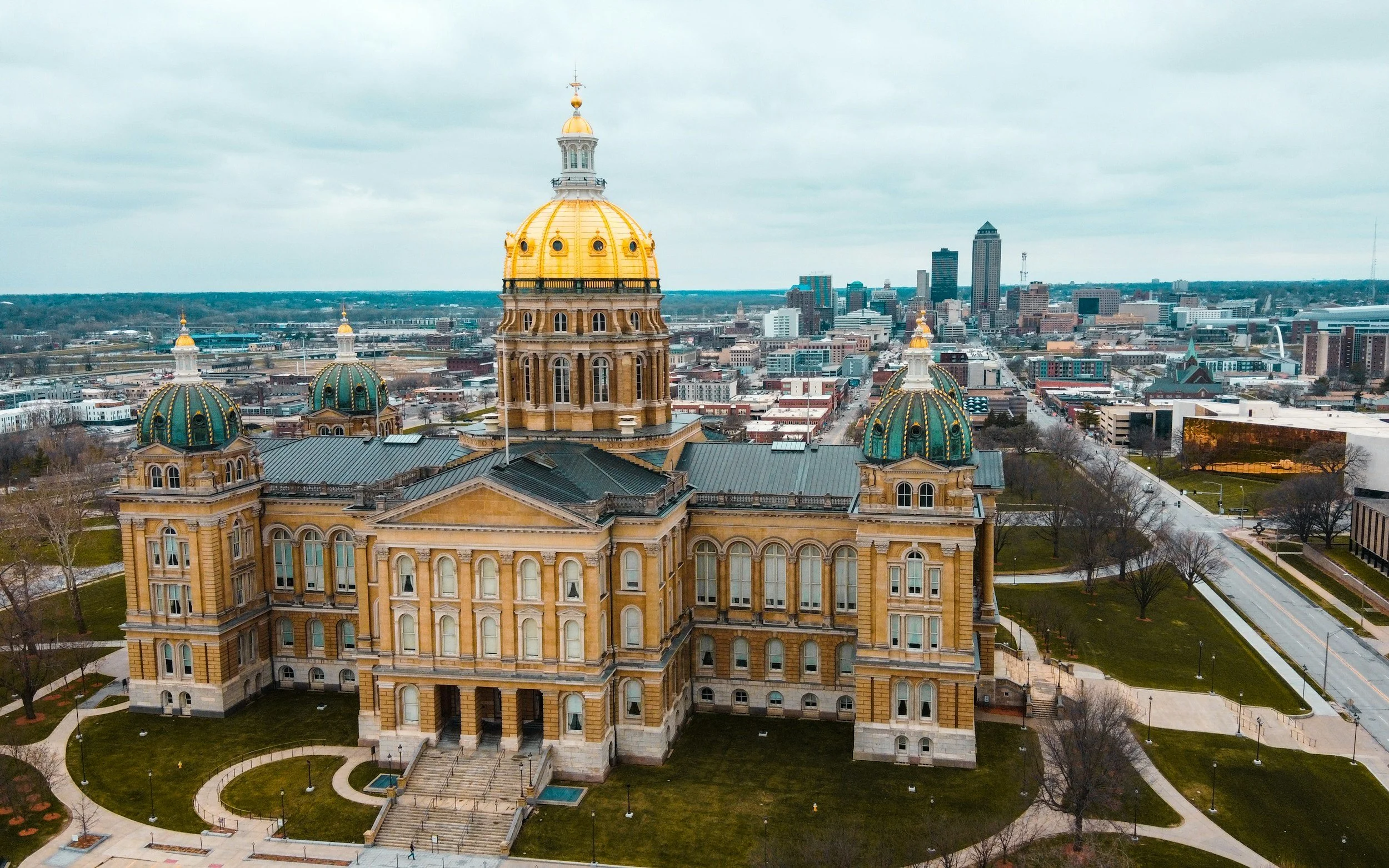 Iowa Governor Signs Religious Freedom Restoration Act