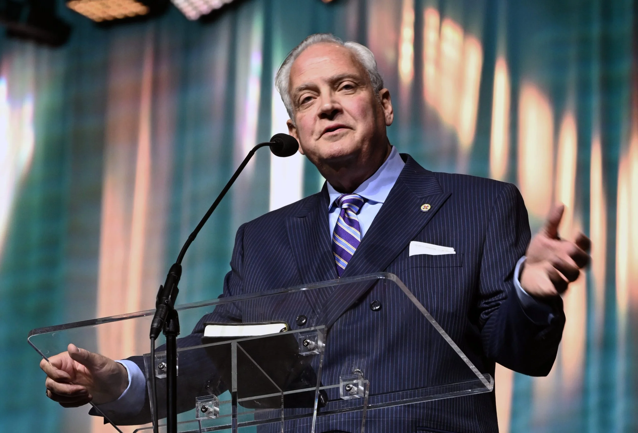 Mohler Walks Back Christian Nationalism Blasphemy Law Amid Criticism