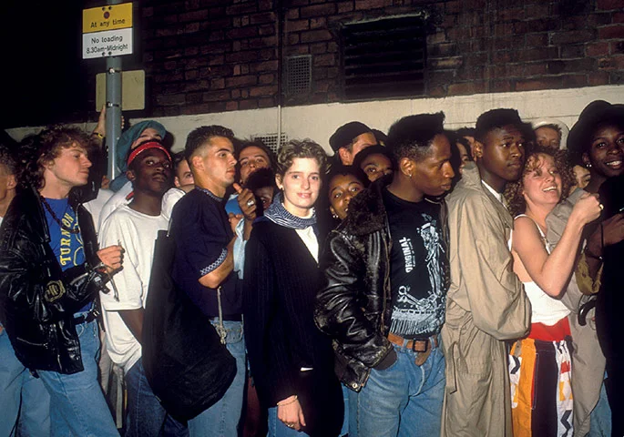 rave queue.jpg