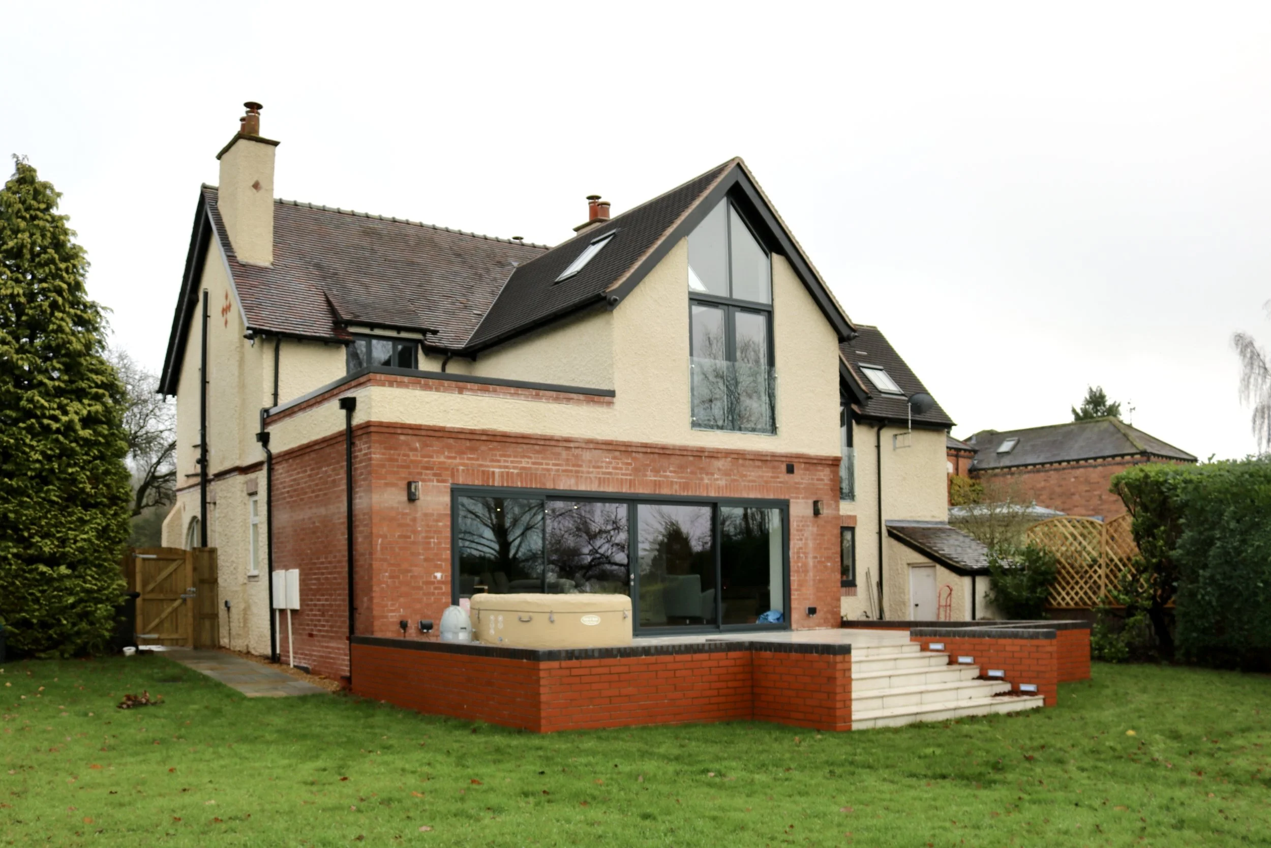 modern extensions to traditional dwelling located within green belt and conservation area in Clent, near Hagley, Worcestershire