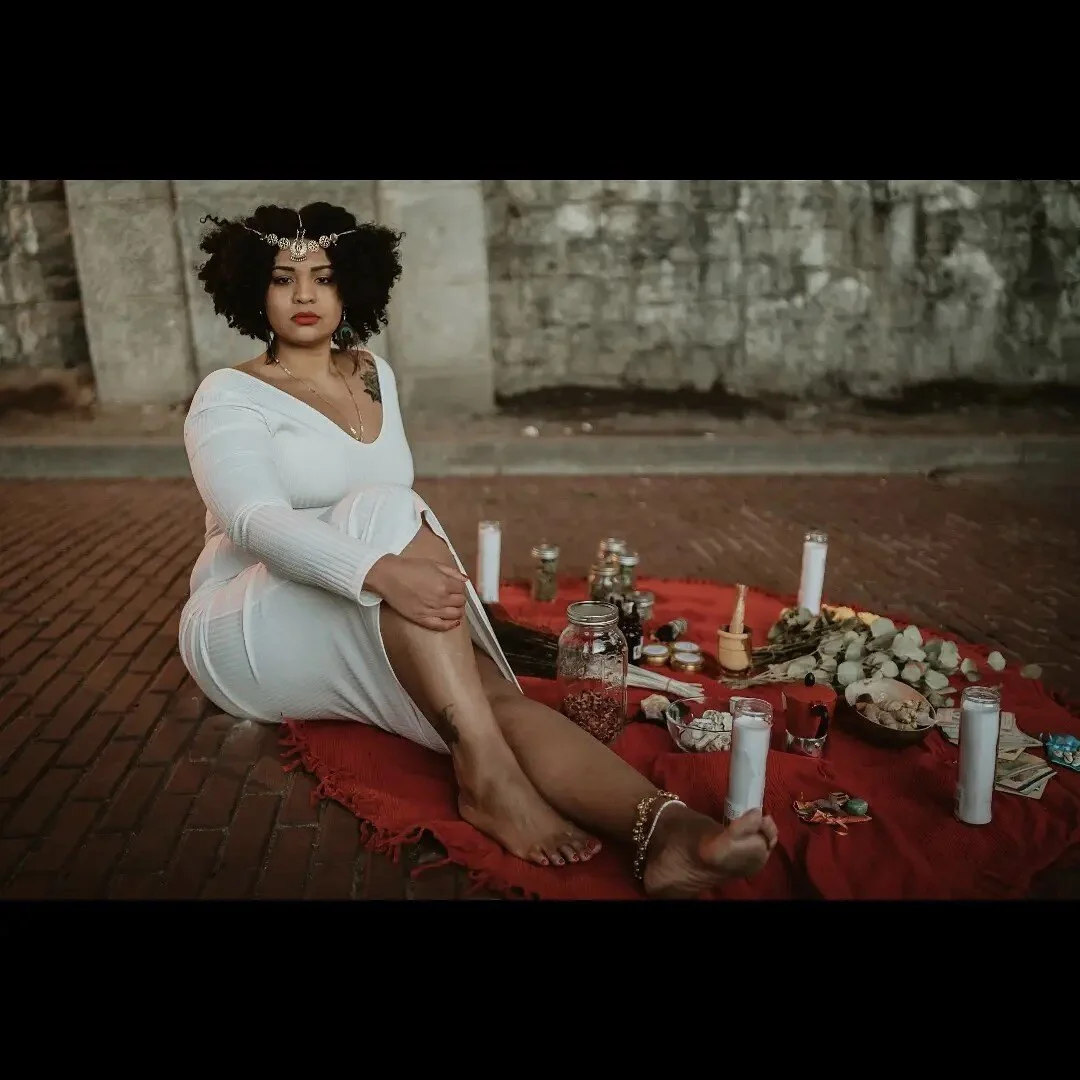 Nah BIGGER. ~ The Universe

Today is my last day of chapter 33. The year 33 came with a difficult yet Loving breakthrough. Early this year I had a &quot;plan&quot; to uproot &amp; leave NYC to what I thought then was the change I needed. This past Ap