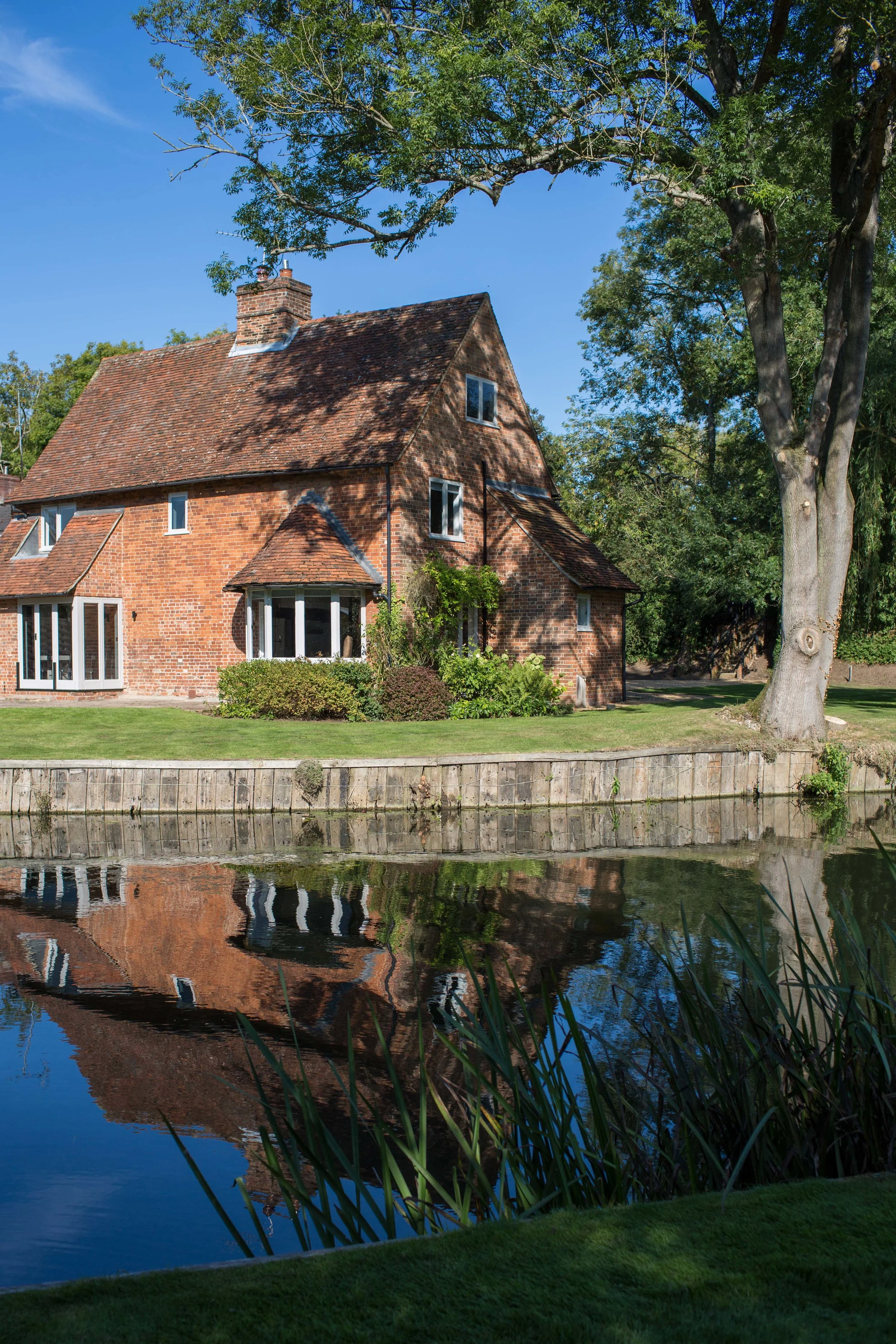 A Country Cottage with a View: Idle Waters, Dedham