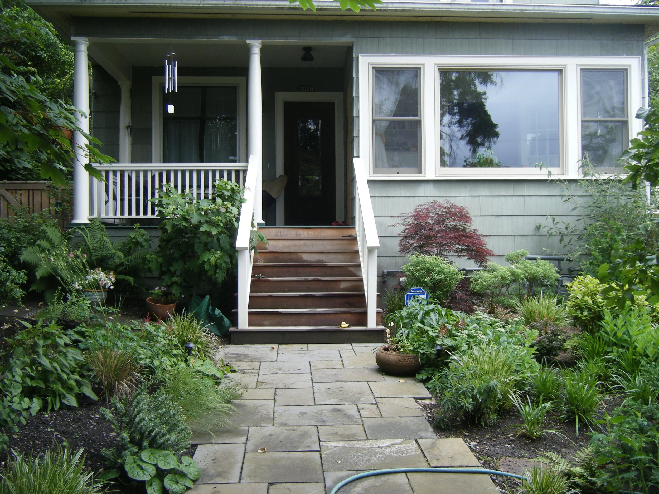  During a renovation project at Deborah's, I worked closely with the contractor to help design the deck and the new pathway. The end result made the garden look clean and refined. 