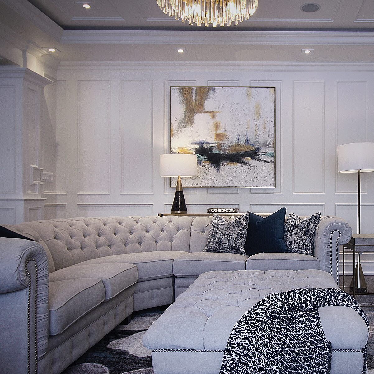 The perfect blend of comfort, style and sophisticated details. Luxury should always be this comfortable.
.

.
.
. #rainesdesign #rainesinc #niche-design #instadeco #instadesign #instadecor #instahome  #interiordesign #homedesign #torontolife #home-de