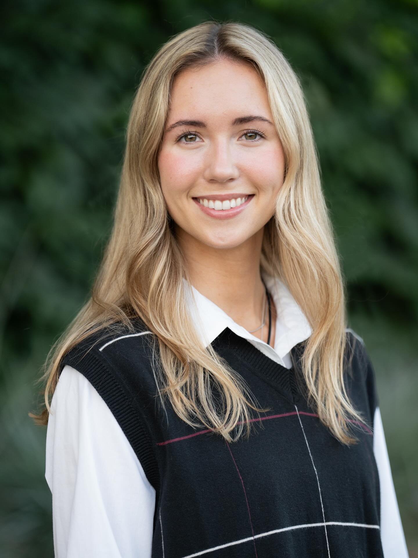 Put your best foot forward with a new headshot.