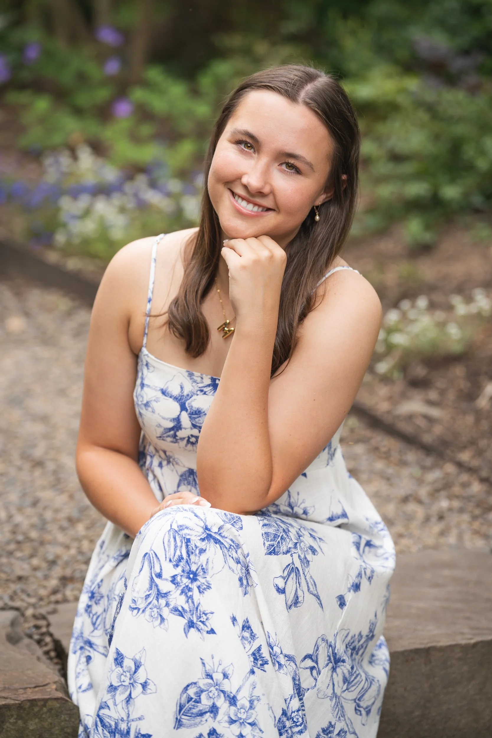 What to Wear for Senior Photos: Girls Edition / Charlotte Senior Photographer