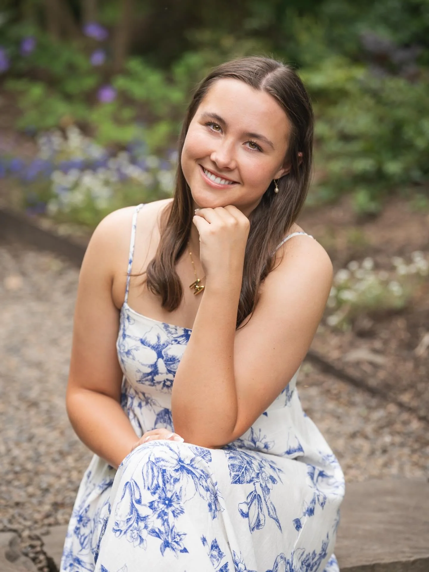 What to Wear for Your Senior Portraits - Girls Edition 📷

I recently wrote a blog post on this. Please go to stories for a link to the page and more information.