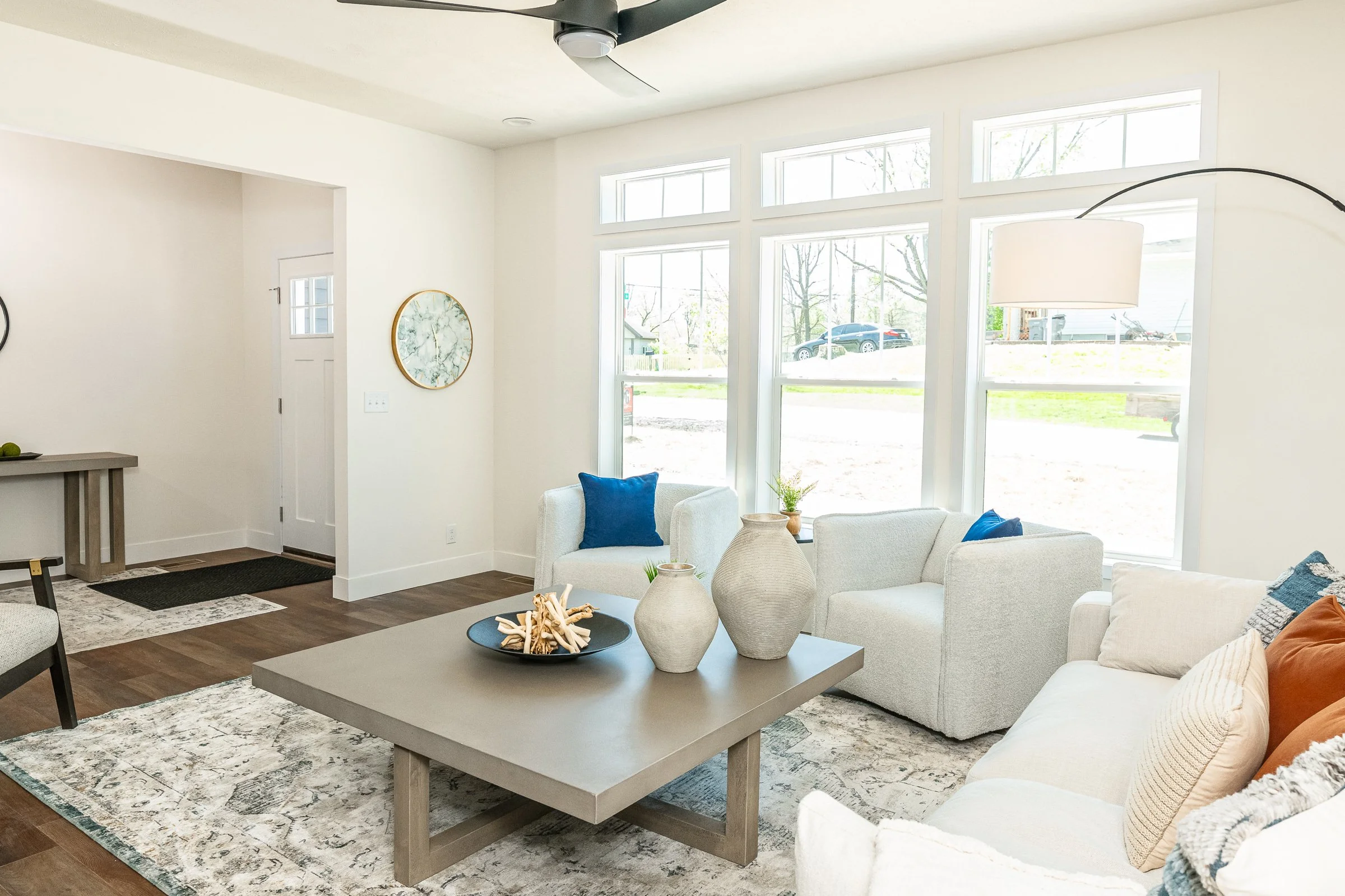 2521 S Banta Ave-15.jpg