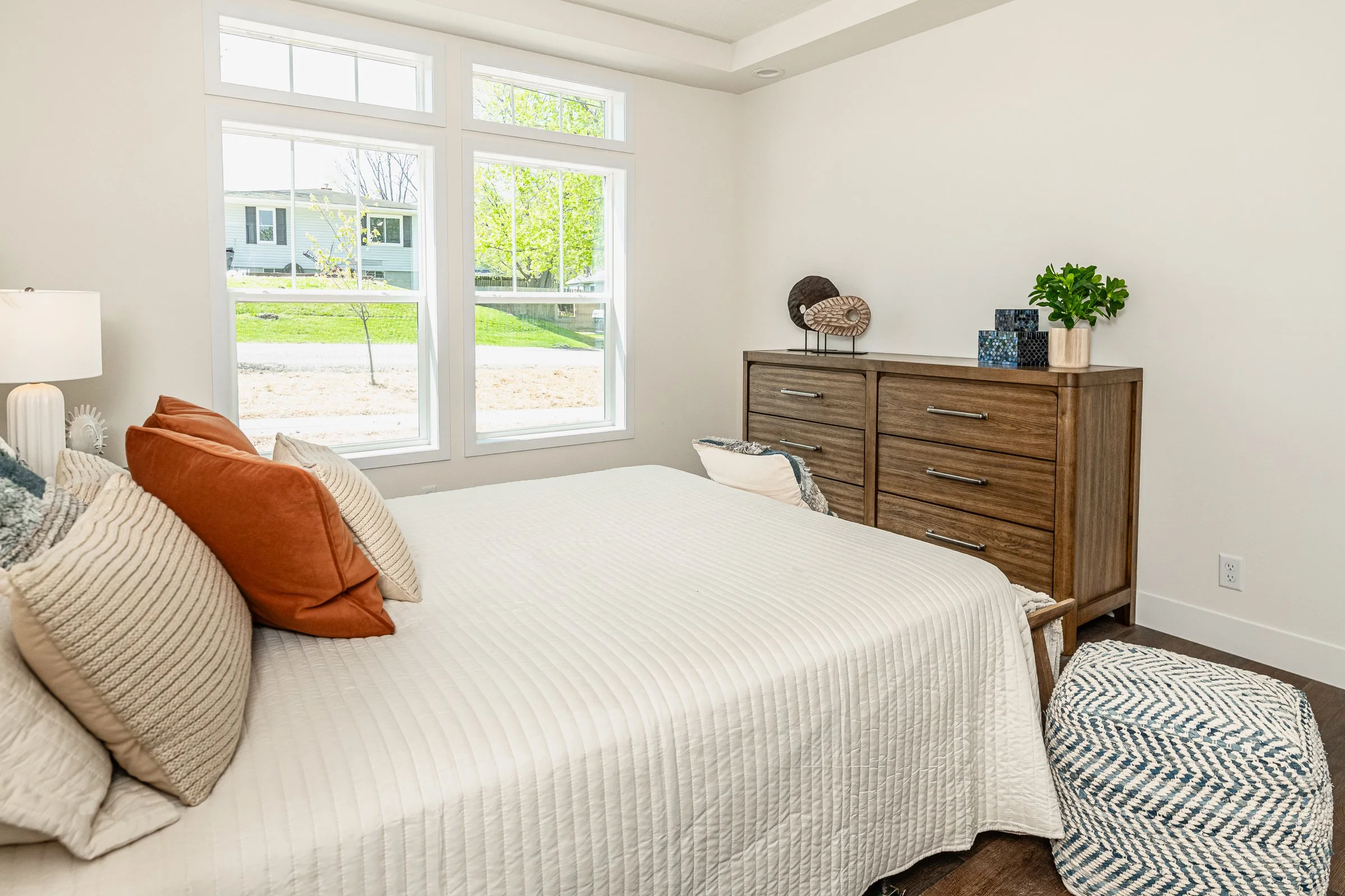 2521 S Banta Ave-25.jpg