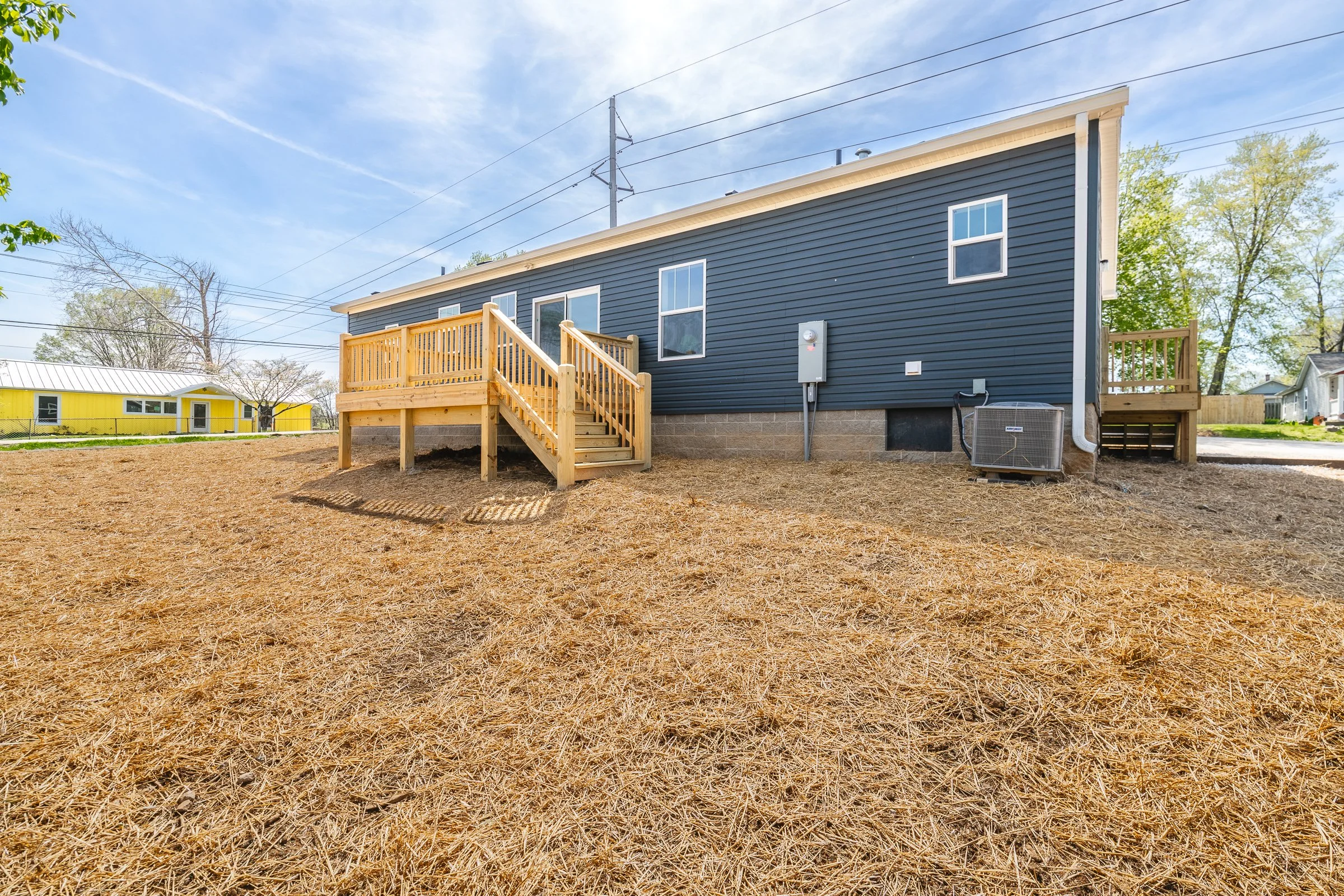 2521 S Banta Ave-45.jpg