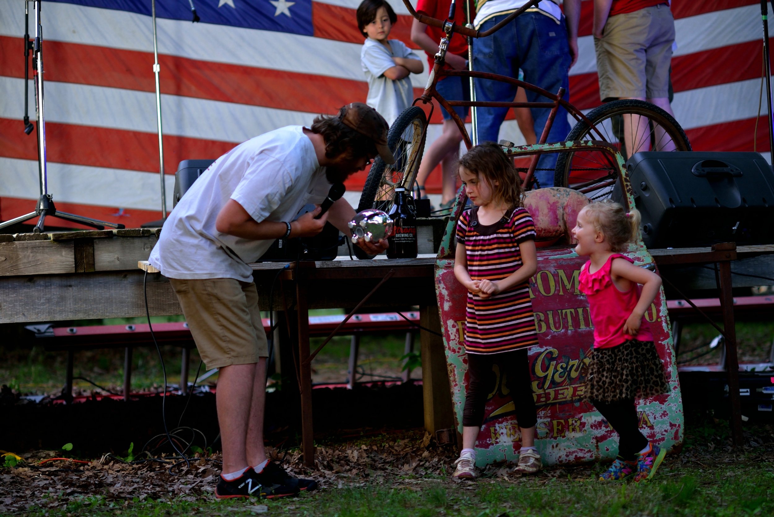 eying prize jr yell Hogroast 2014.jpg