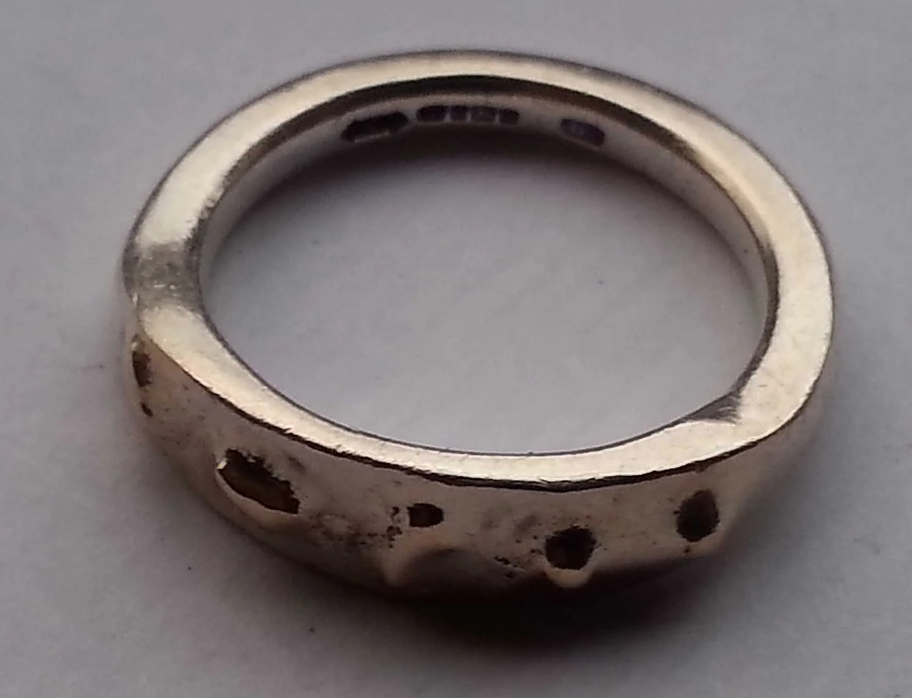 jewellry ring stain x 1i.jpg