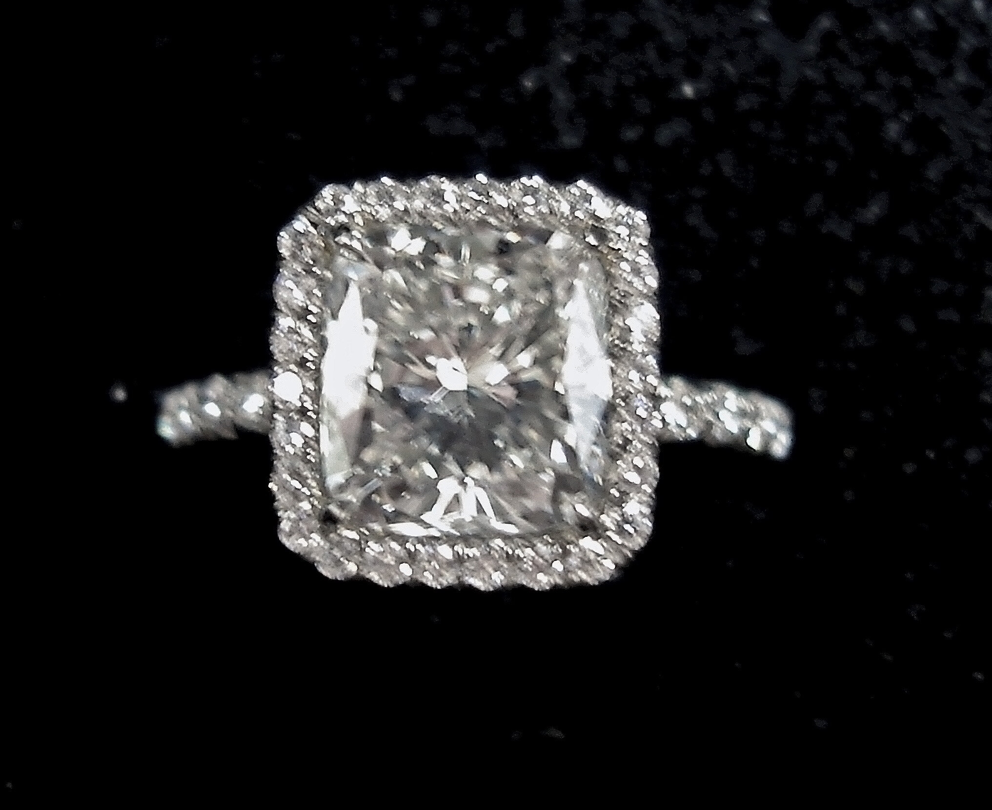 Cushion cut ring1.jpg