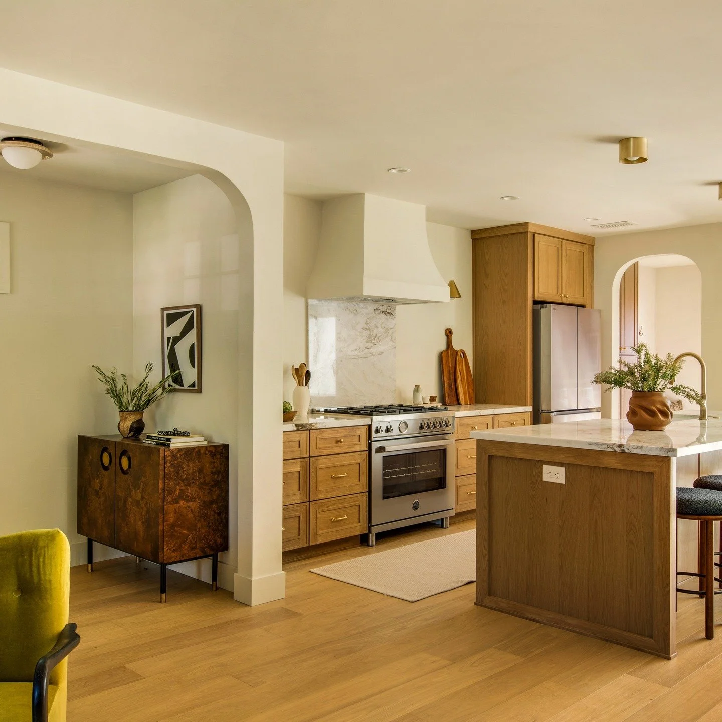 Looking for something #Darkandmoody? SNAP can create exactly the mood and look you've envisioned. No matter which #style you prefer, we'll make it look amazing.

snaprealphoto.com

#realestate #noir #photography #architectural #design #vignette #edit