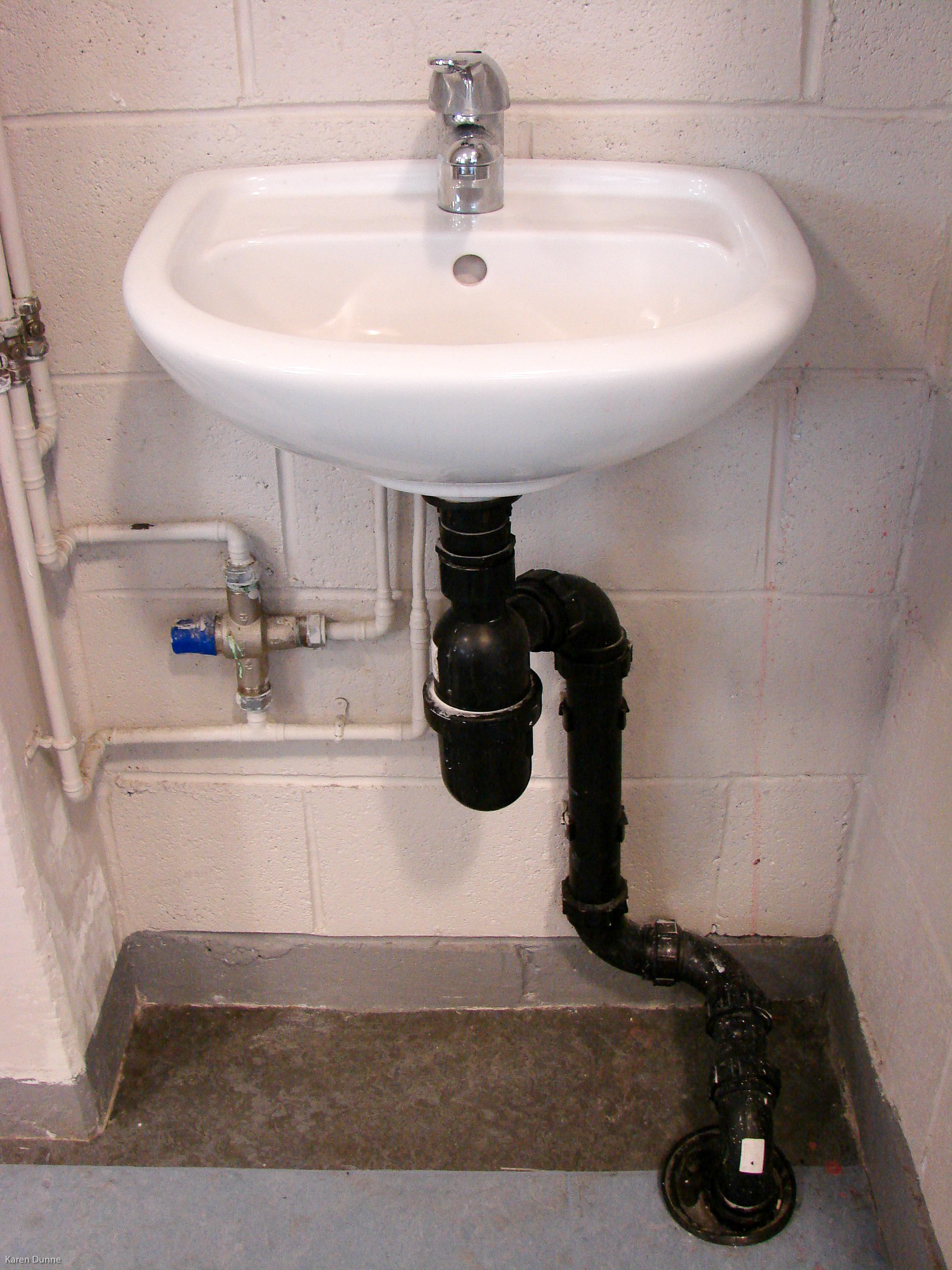Dedicated hand wash basin