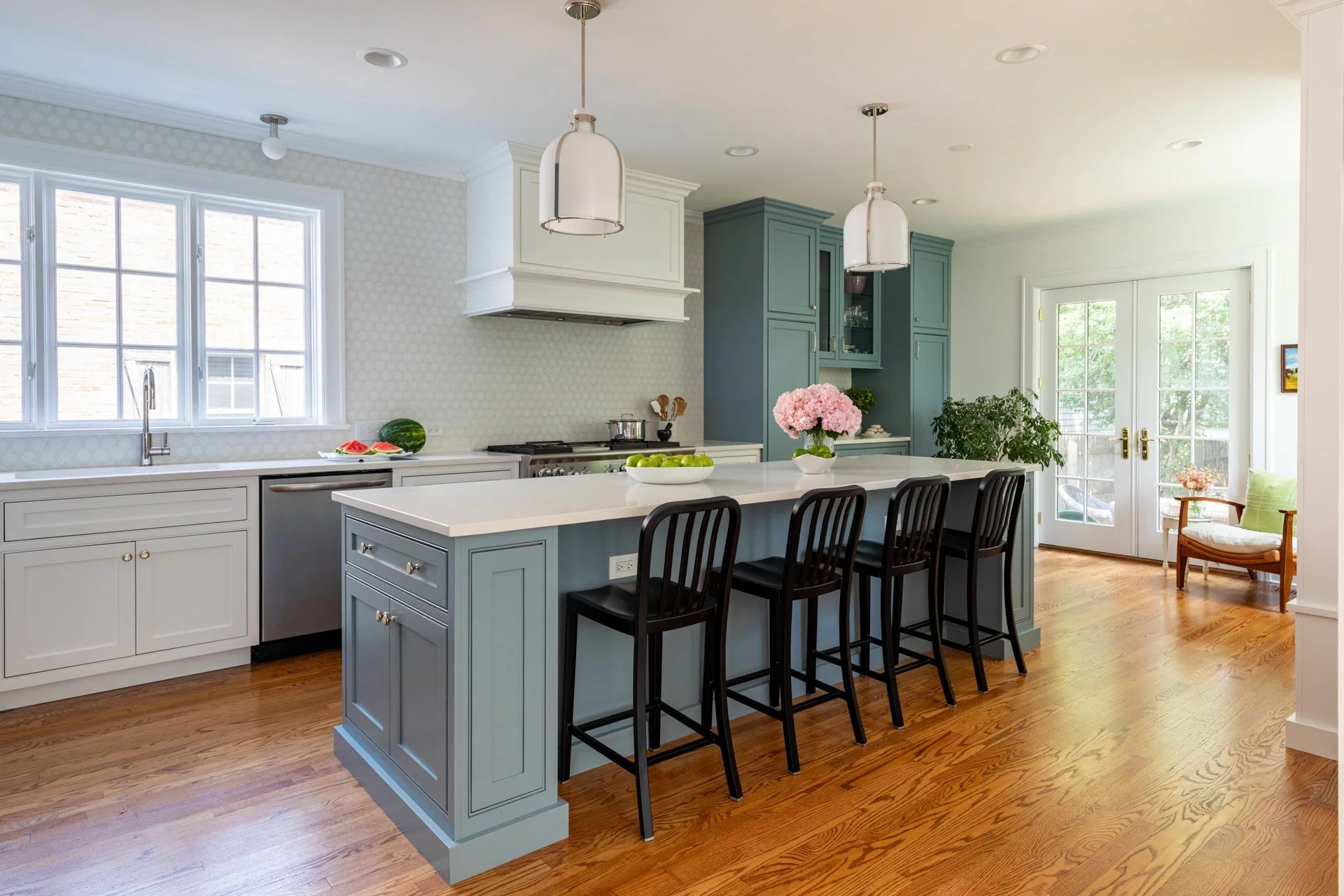 Lake Forest Transitional Kitchen