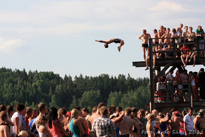 SVM 2011_hüpe tornist.jpg