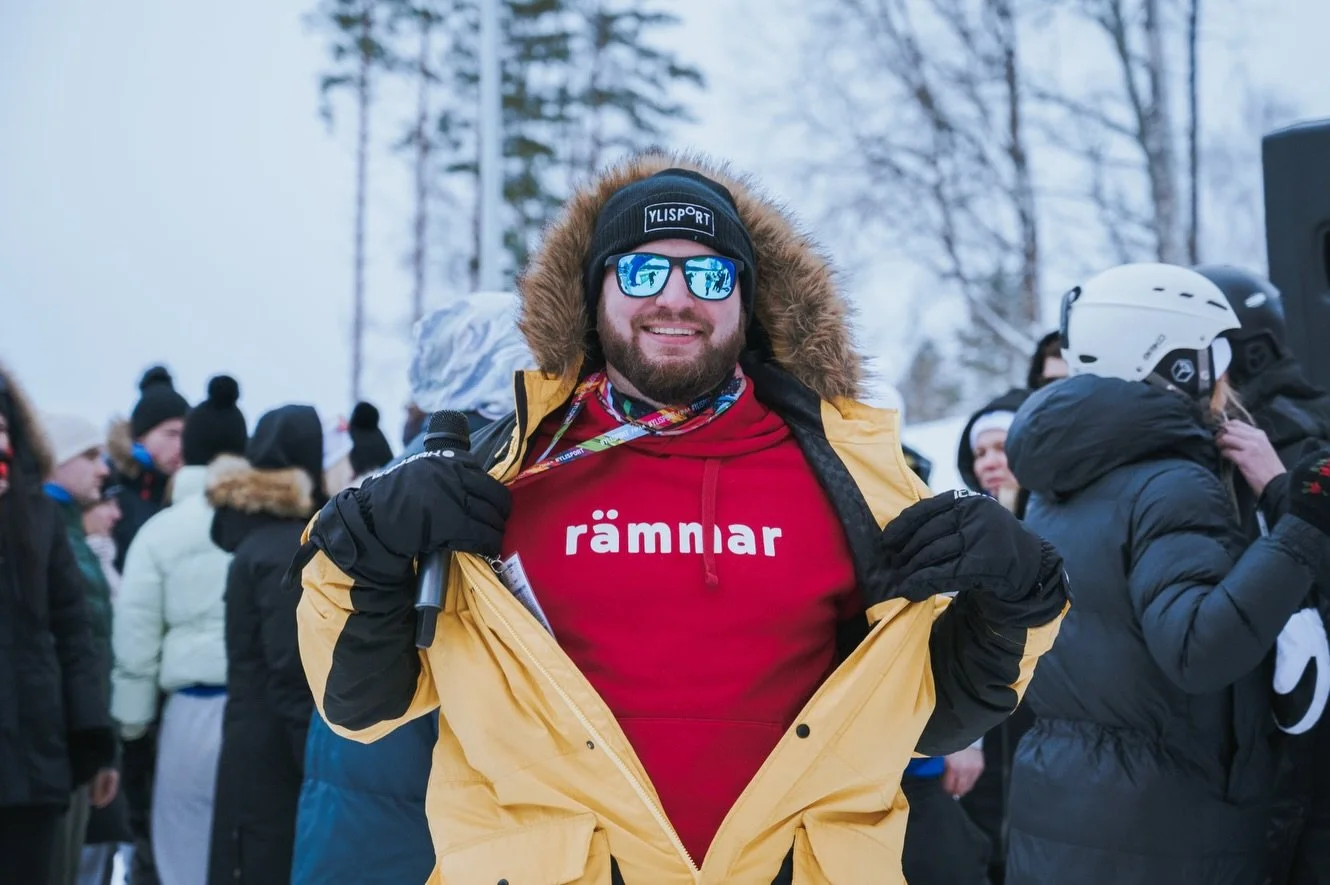 Merry Chrysler! 🎄✨

Soovime Ylispordi perega, et Talim&auml;ngudeks tuleks lumi maha ❄️&nbsp;ja et te saaksite j&otilde;uluvanalt k&otilde;ik kingid, mis soovisite! 🎁

#ylisport #christmas