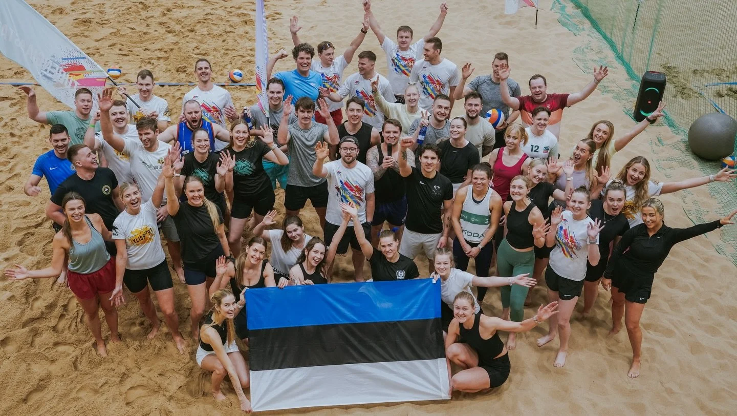 M&Otilde;NUSAT VABARIIGI AASTAP&Auml;EVA! 💙🖤🤍

S&ouml;&ouml;ge kiluv&otilde;ileiba, laulge h&uuml;mni ja hoidke oma l&auml;hedasi! 🫶🏽

#ylisport #easl #eesti