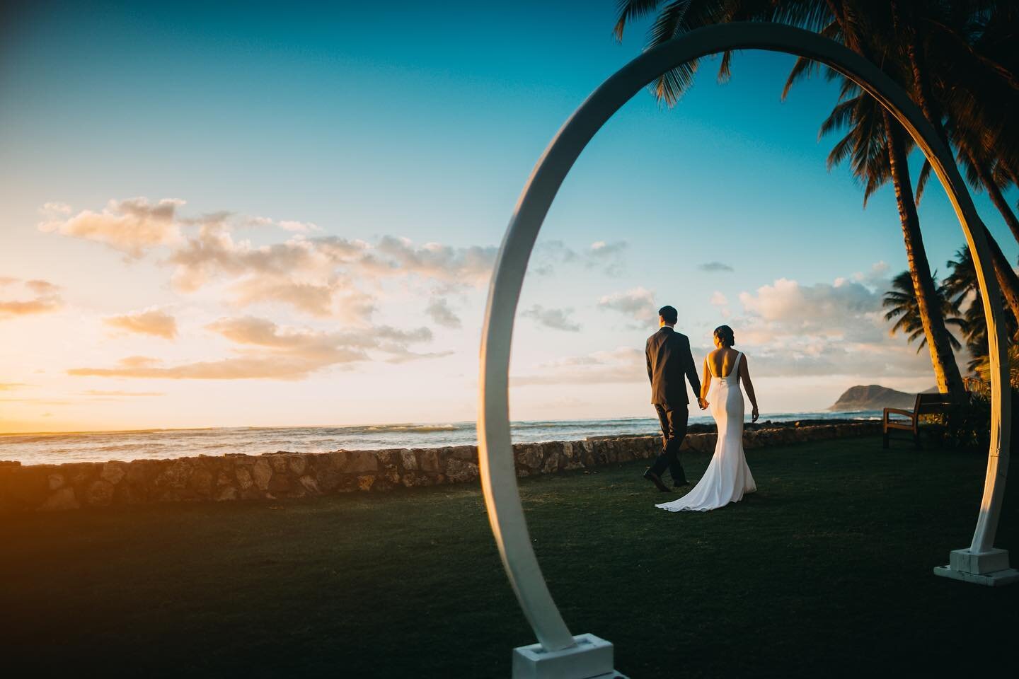 Remembering the amazing Marissa + Victor Wedding in Hawaii. 
.
.
.
.
#hawaiiwedding #adventurouswedding #weddings #sunset #beach #lanikuhonua #lanikuhonuawedding #oahu #aloha