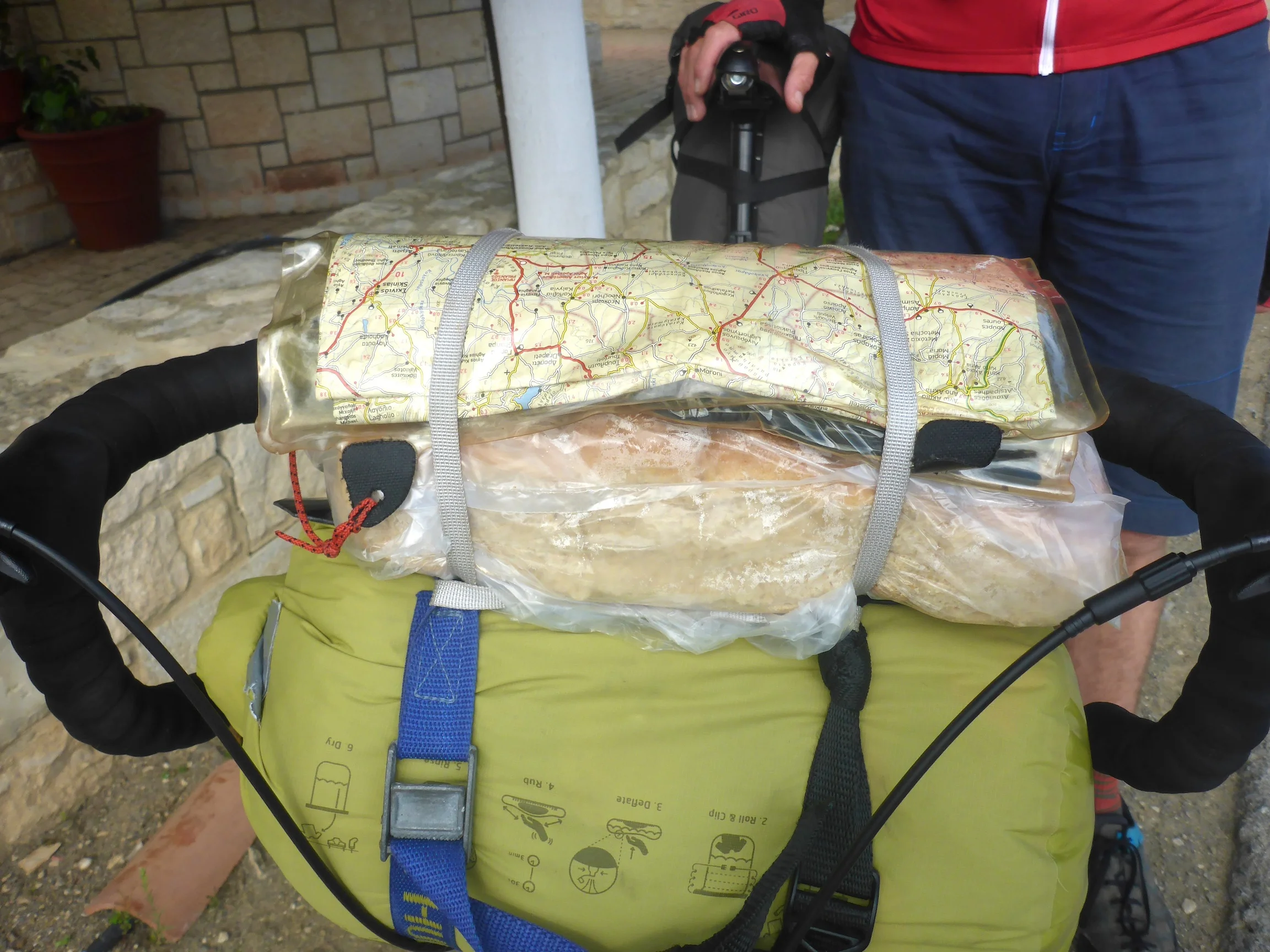 The perfect bread carrying solution?