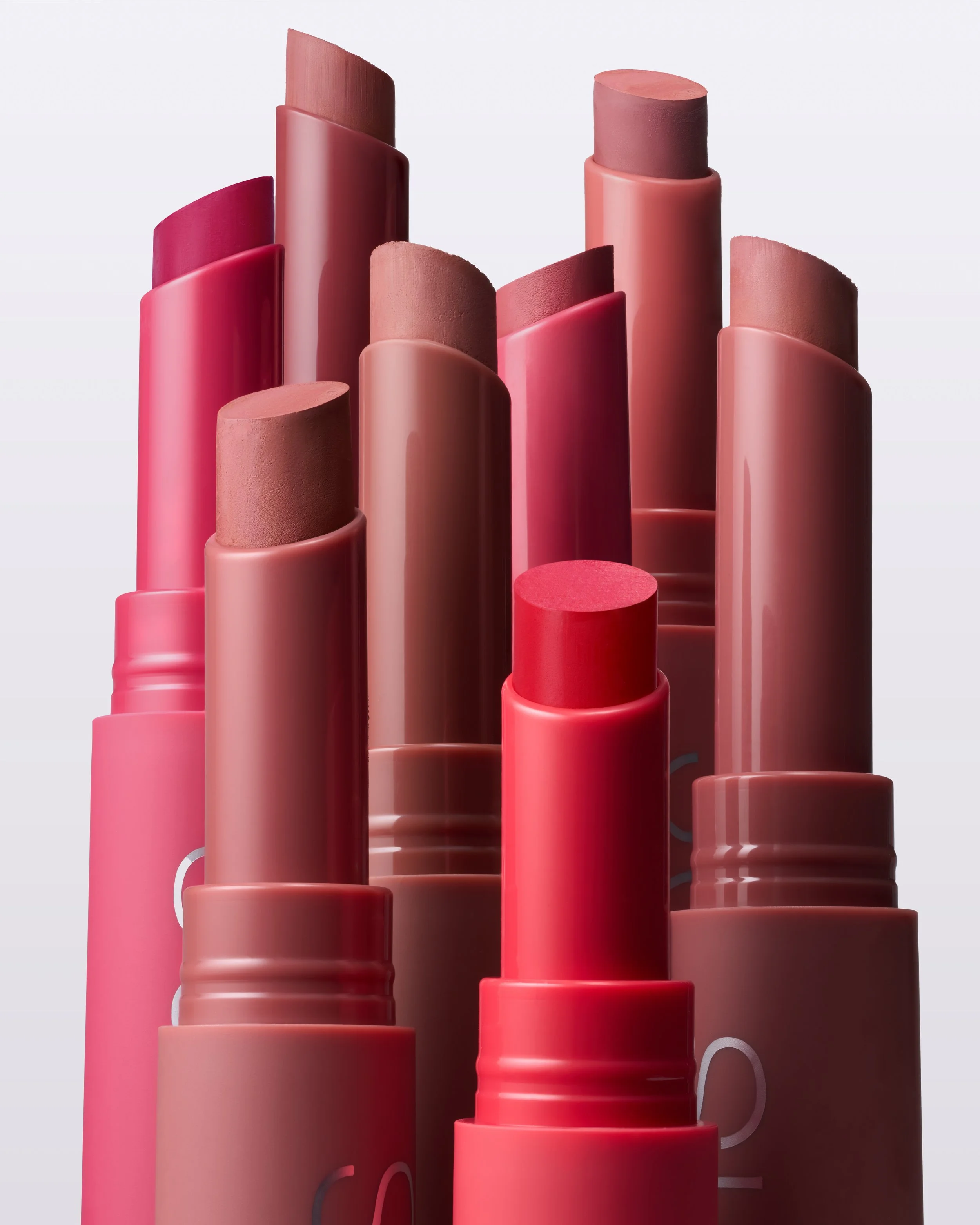 20260319_RMS_Still_Life_Legendary_Serum_Lipstick_03_021_STACK.jpg