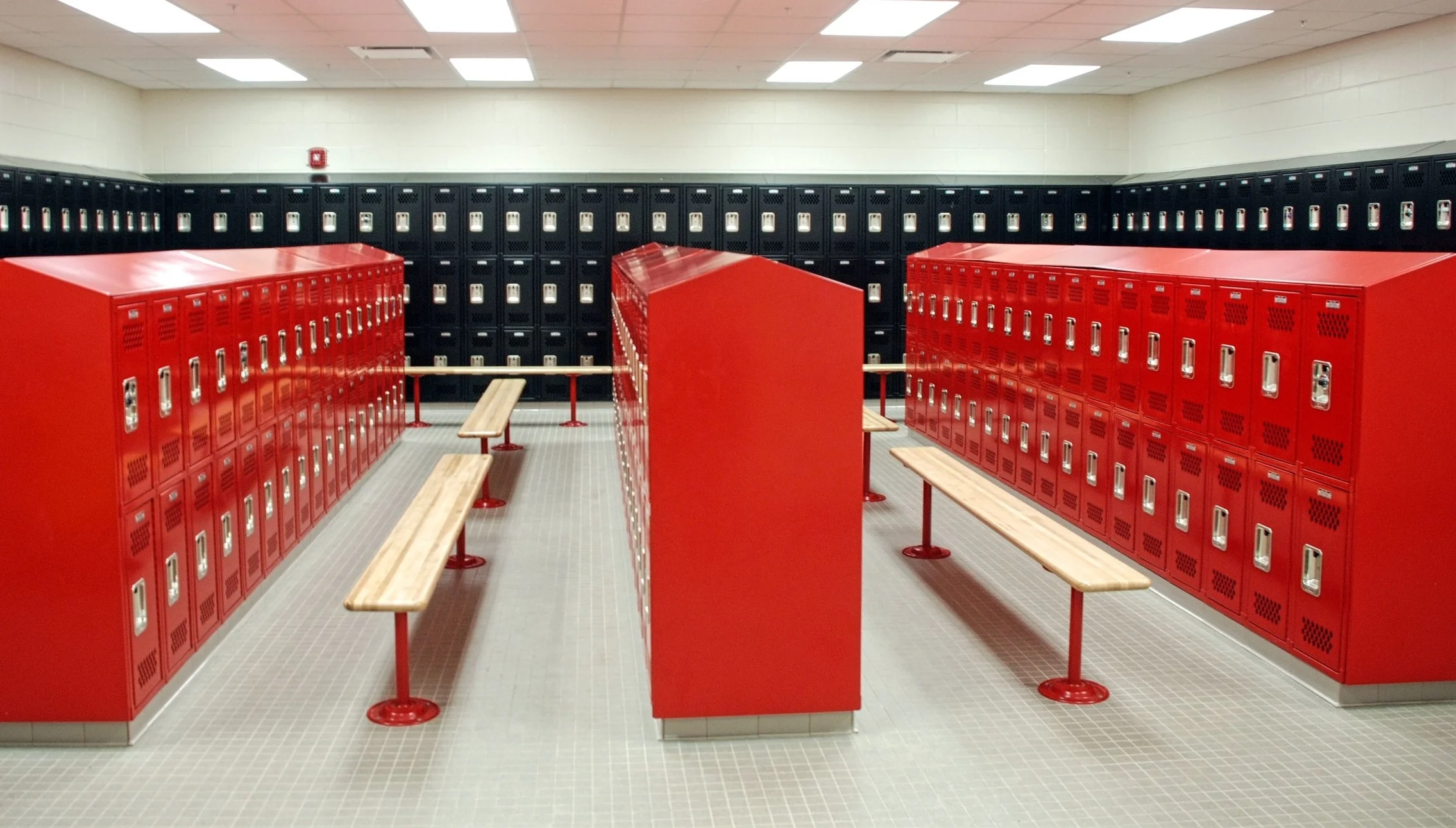 Blountstown - Lockers.JPG