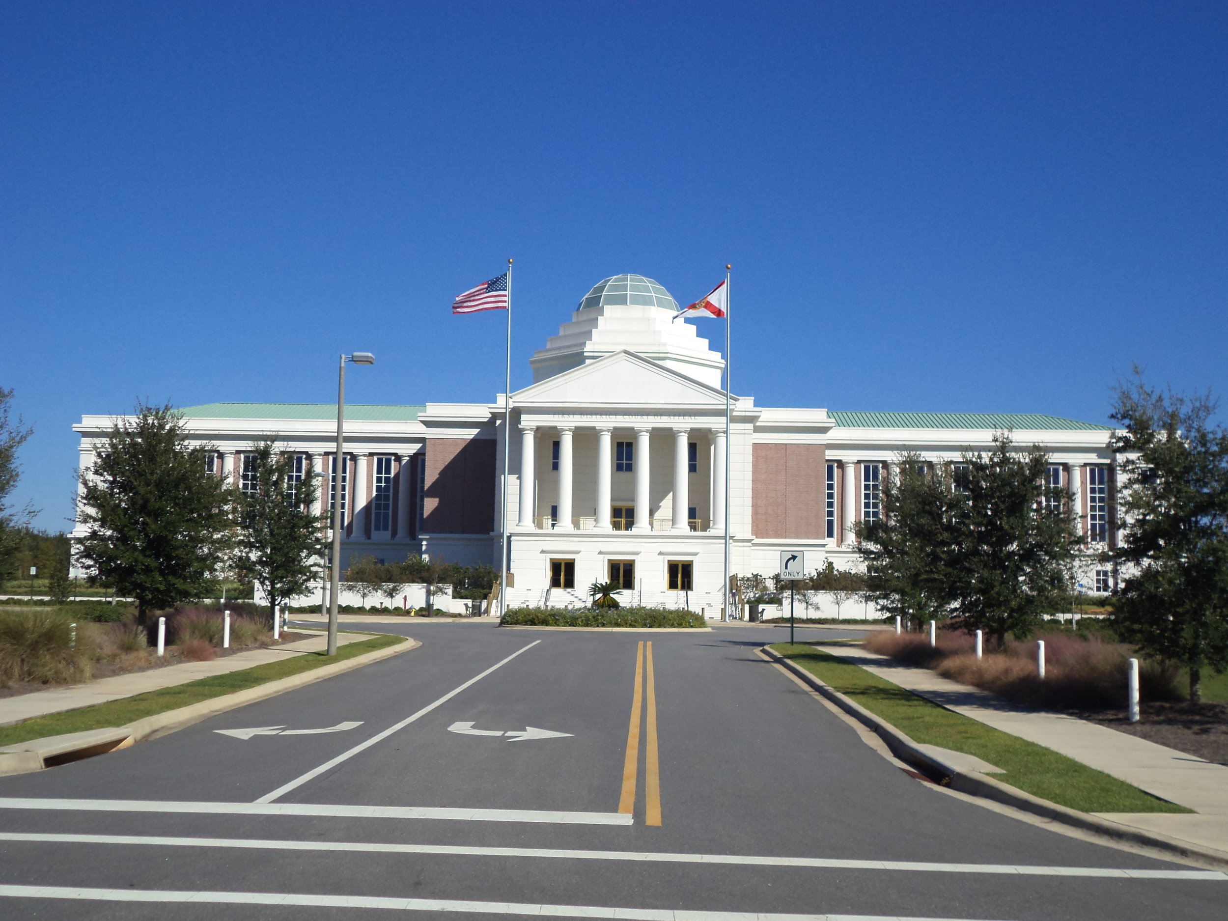 1st District Courthouse - Exterior 2.jpg