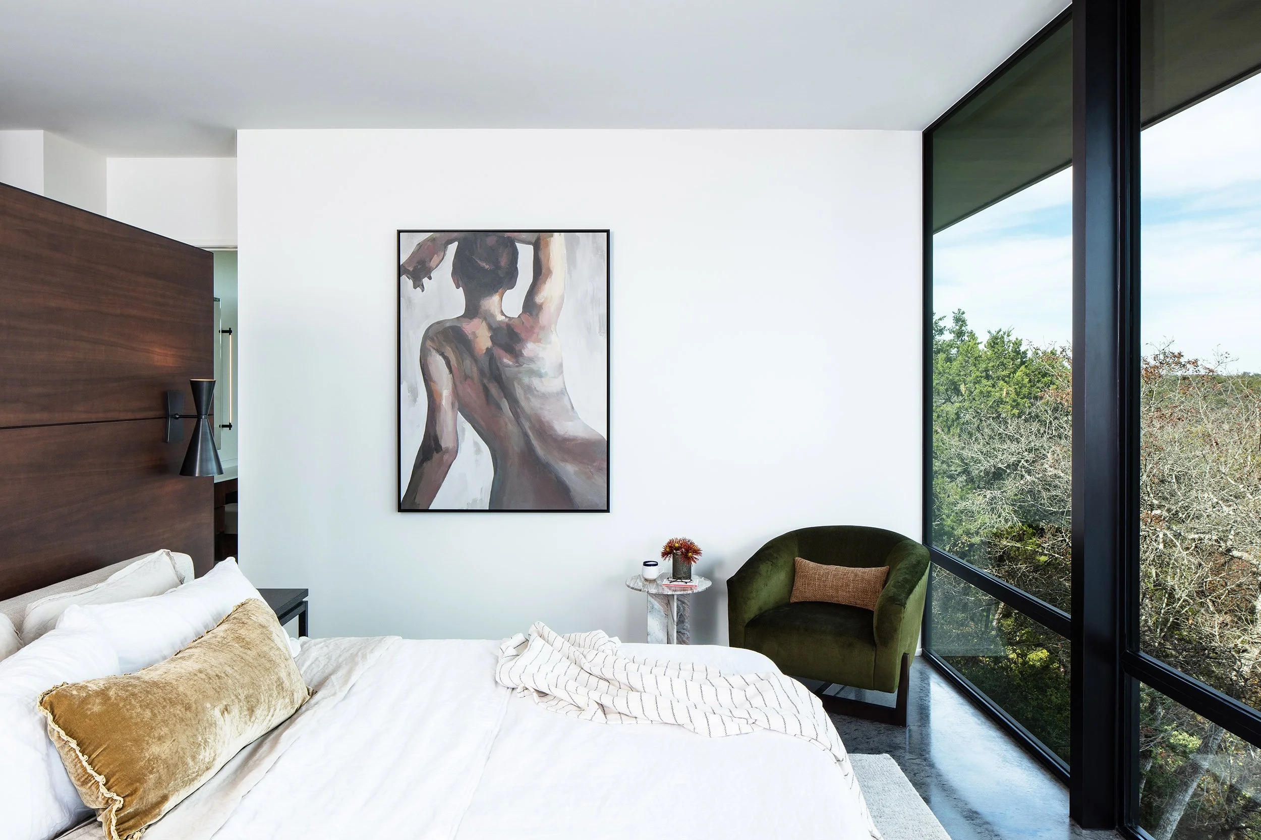  The Offset House - a modern, warm, and innovative cliffside home by Austin's Dick Clark &amp; Associates. 