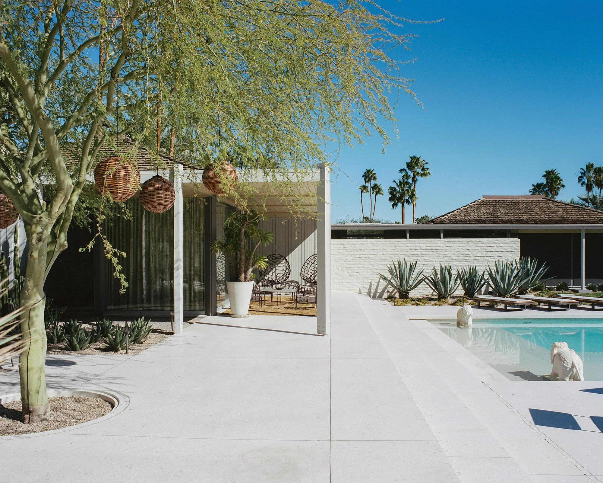 Palm Springs' Midcentury Abernathy House by William F. Cody