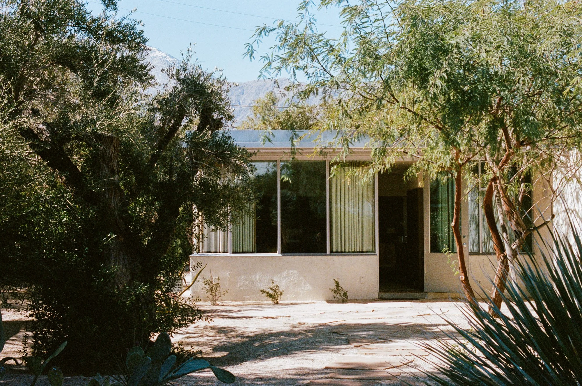 The Grace Miller House in Palm Springs by Richard Neutra