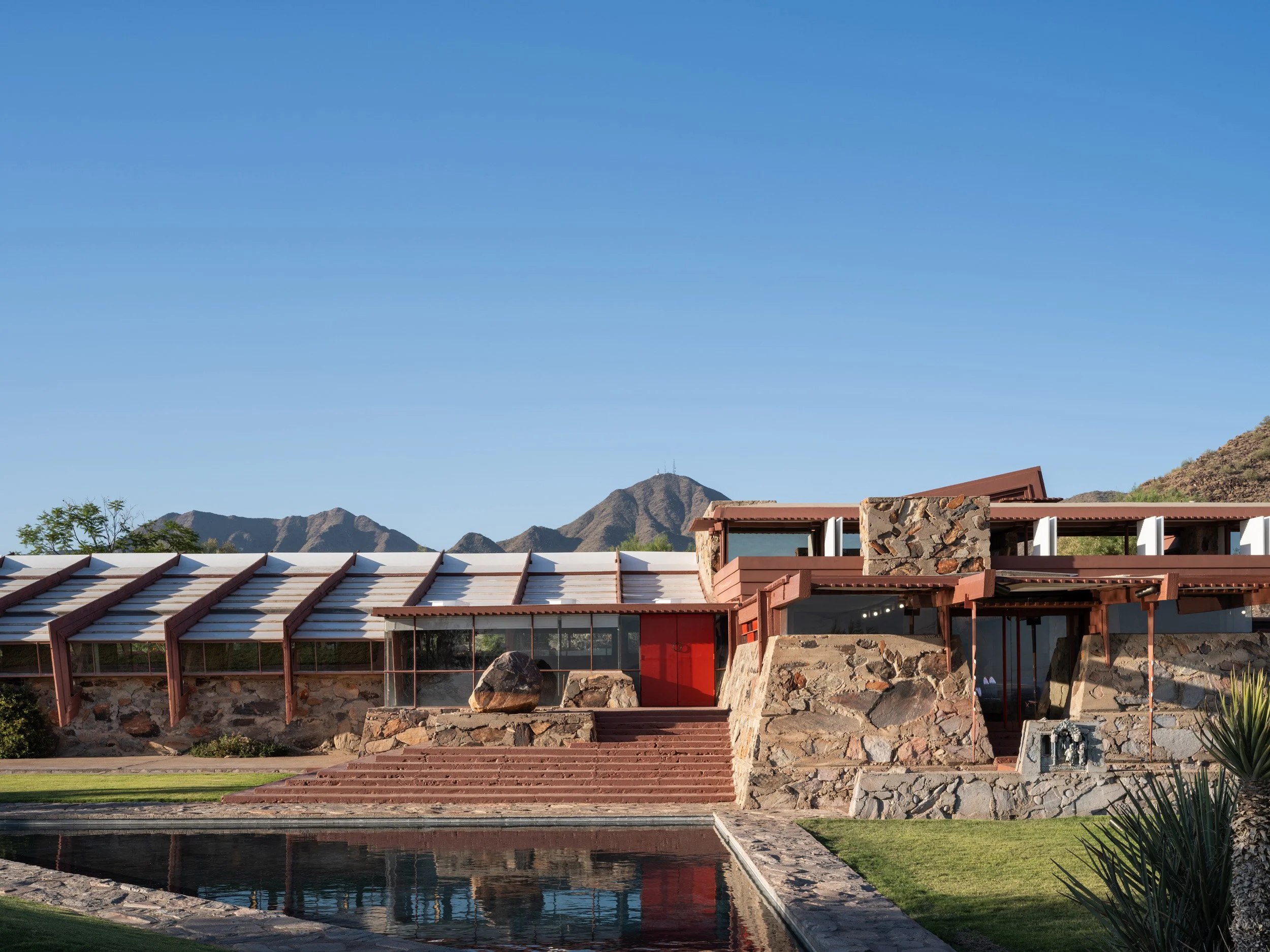 frank-lloyd-wright-taliesin-west-arizona-lutron-001.jpg