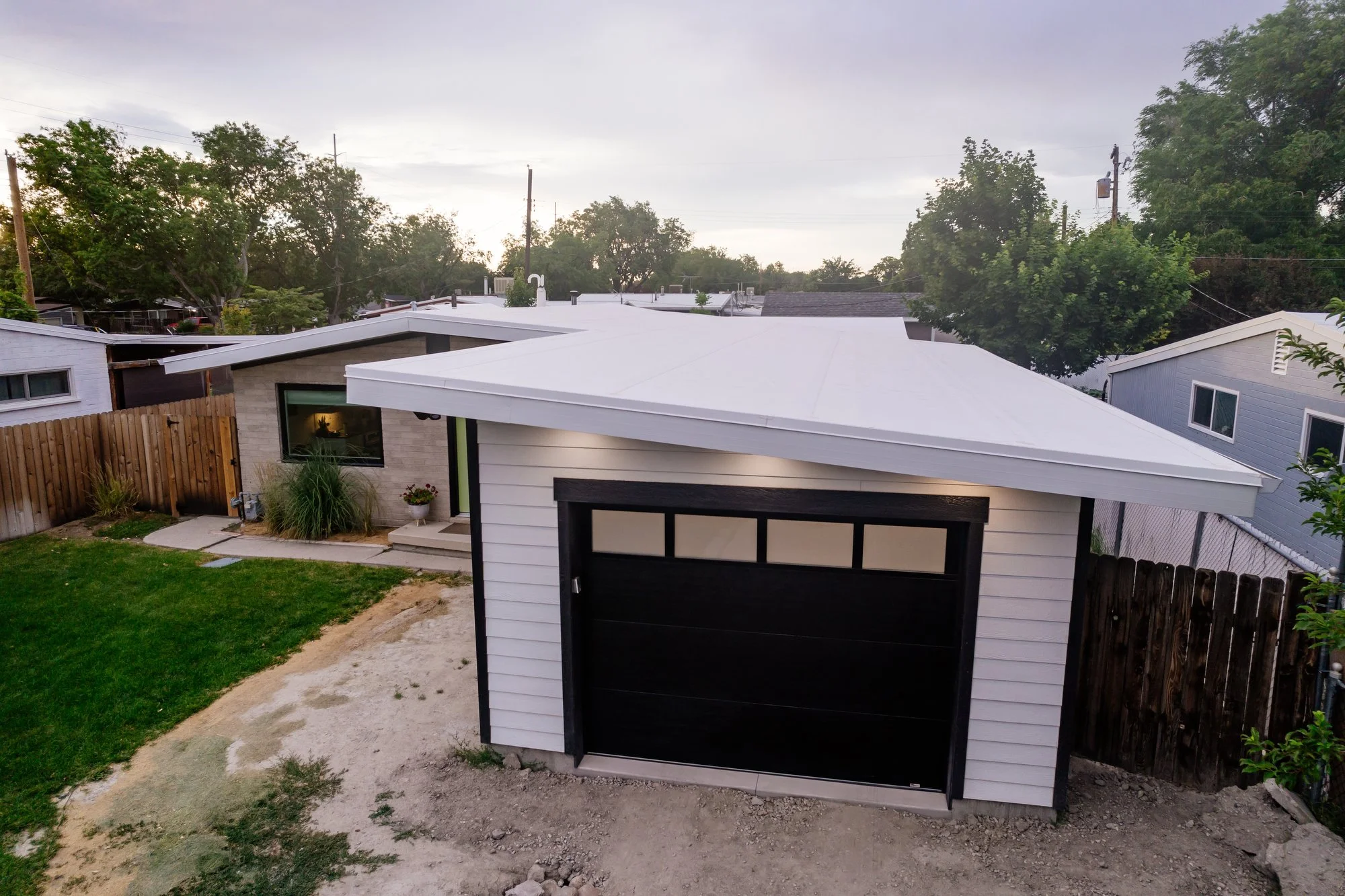 Garage_Webresized_20.JPG
