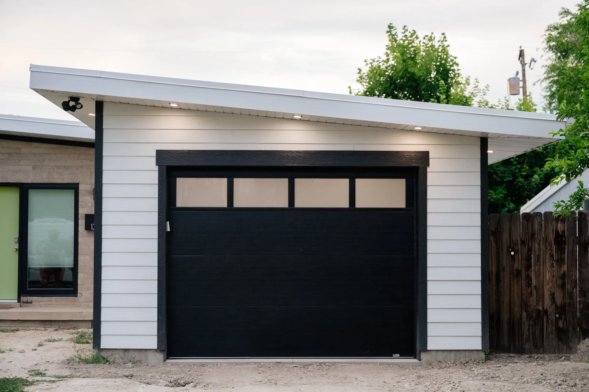 Garage_Webresized_12.JPG