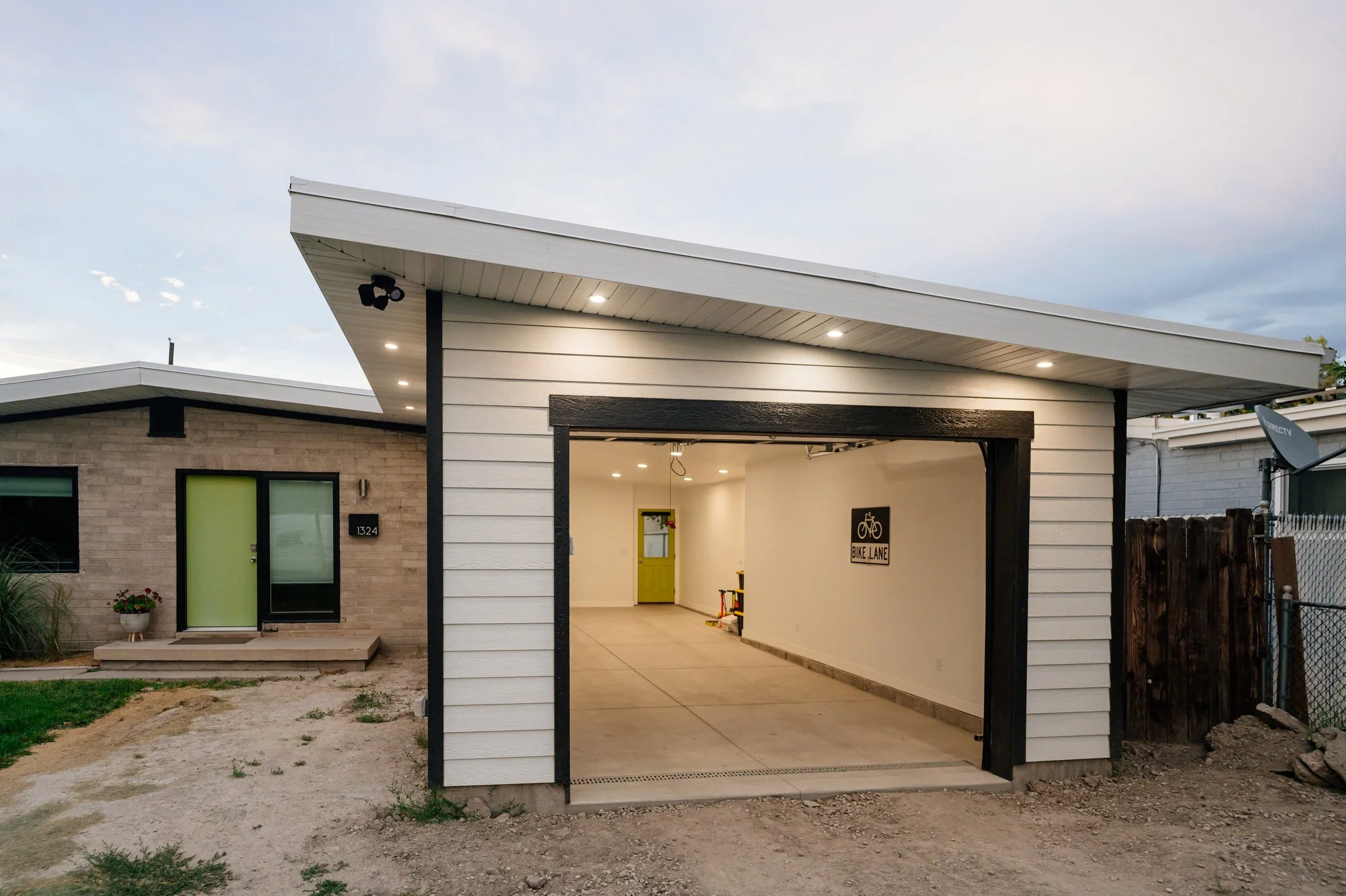 Garage_Webresized_17.JPG