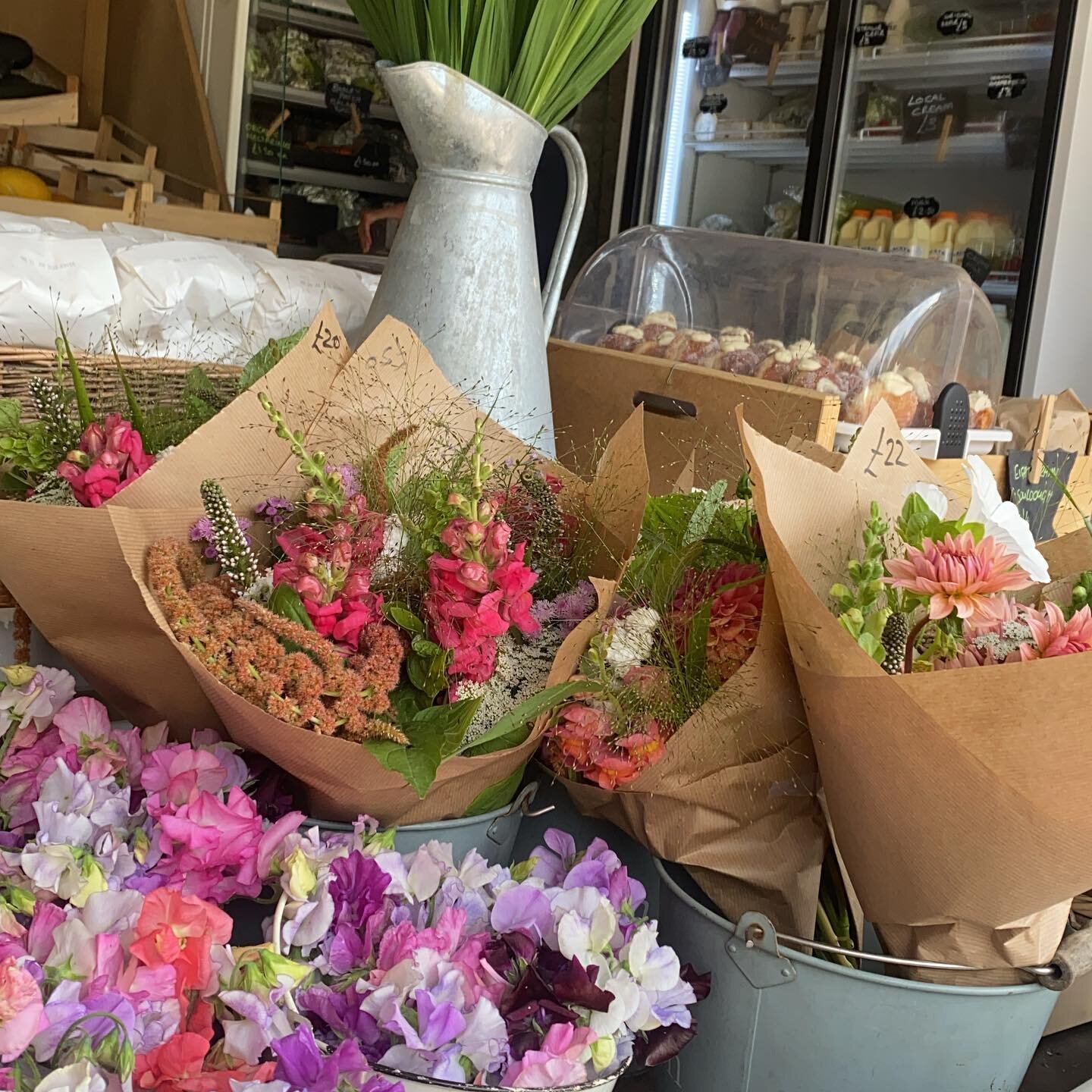 Back to normal! 

Shop full of flowers, all the breads, only 1 small Challah left, lots of fluffy burger buns.
gooseberry fool and jam doughnuts all out, Panmarino still hot! 

#shoplocal #freshsalad #lotsofgoodies