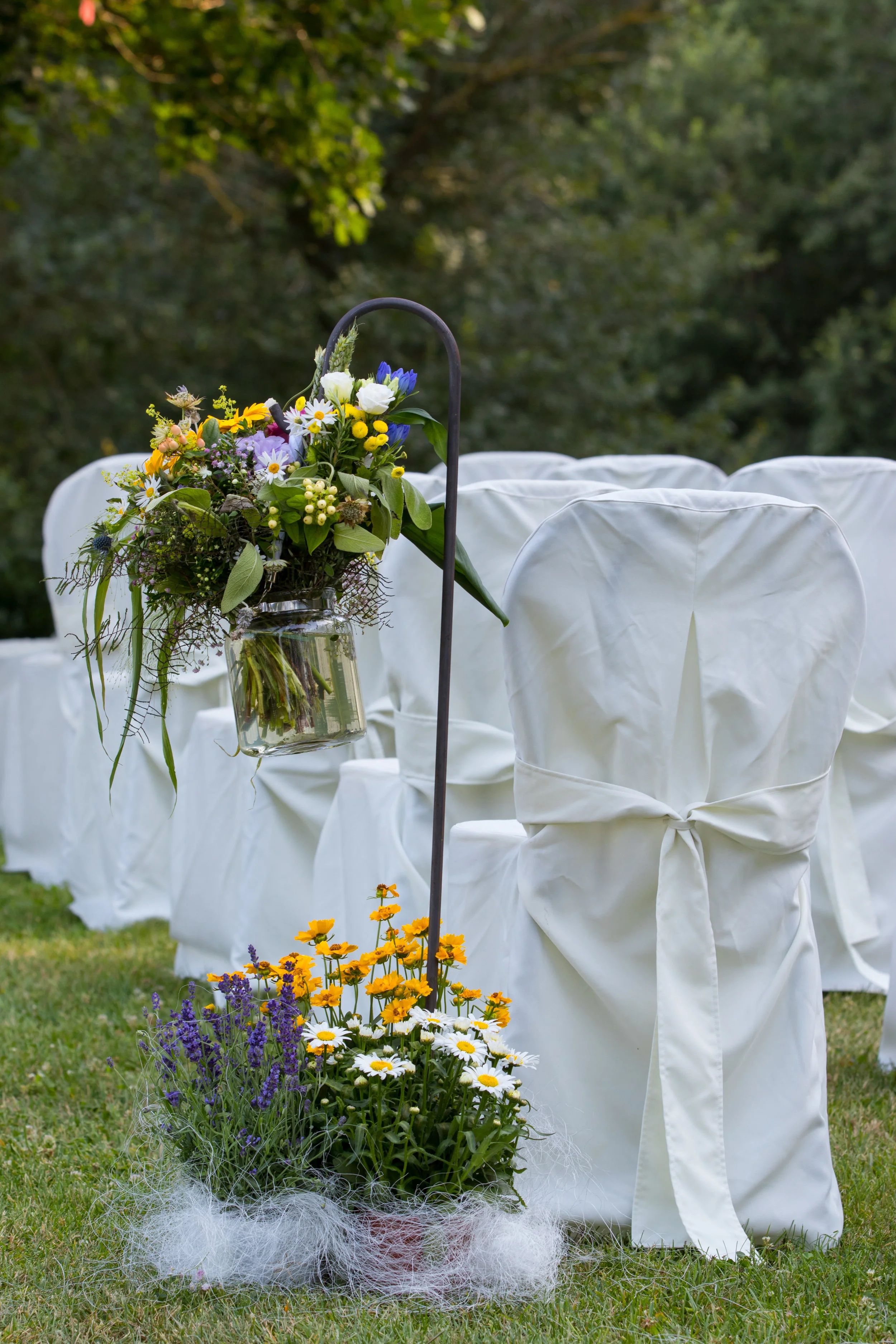 wedding flower arrangement
